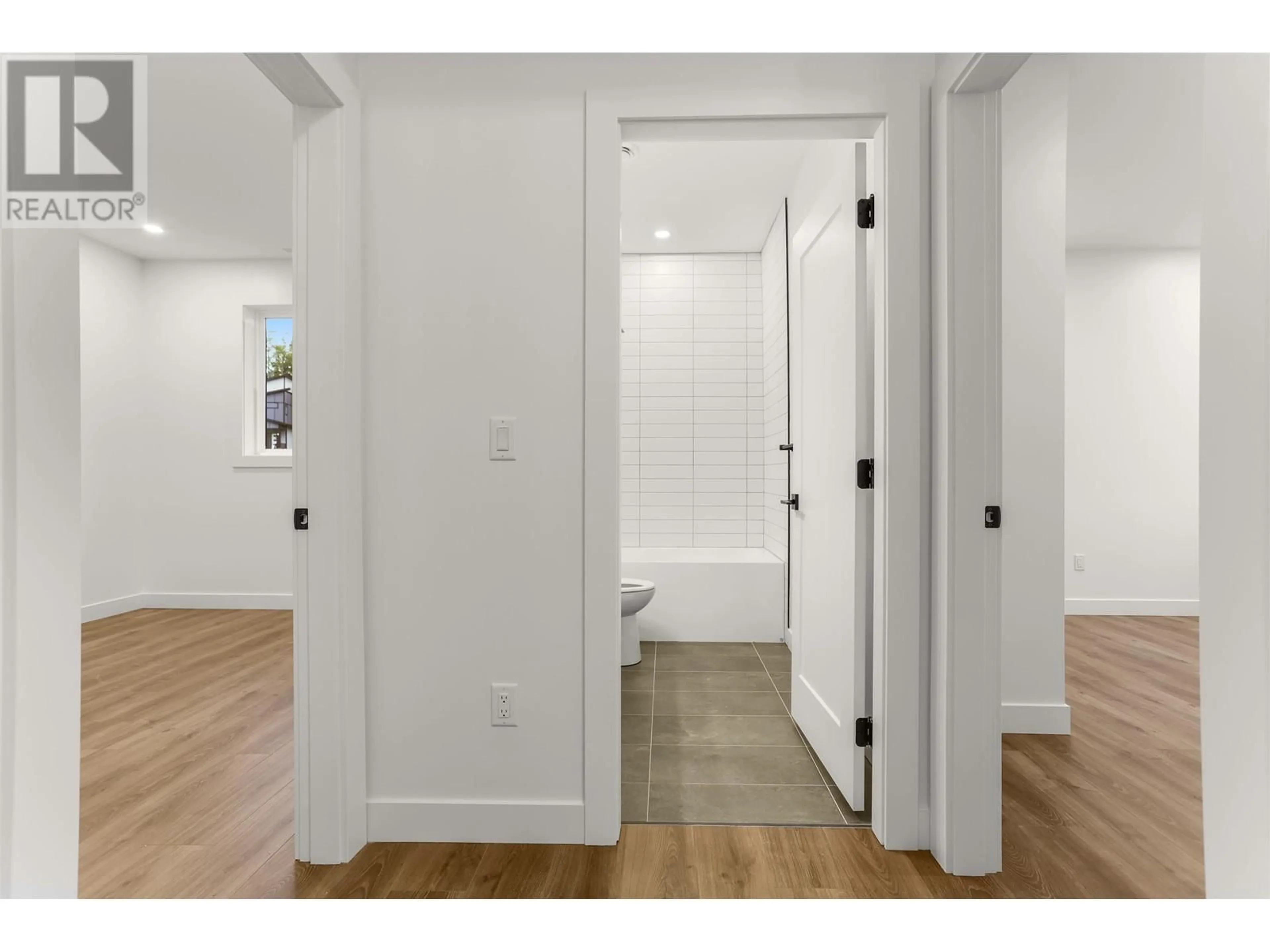 Indoor entryway for 161 WAKITA STREET, Kitimat British Columbia V8C2S2