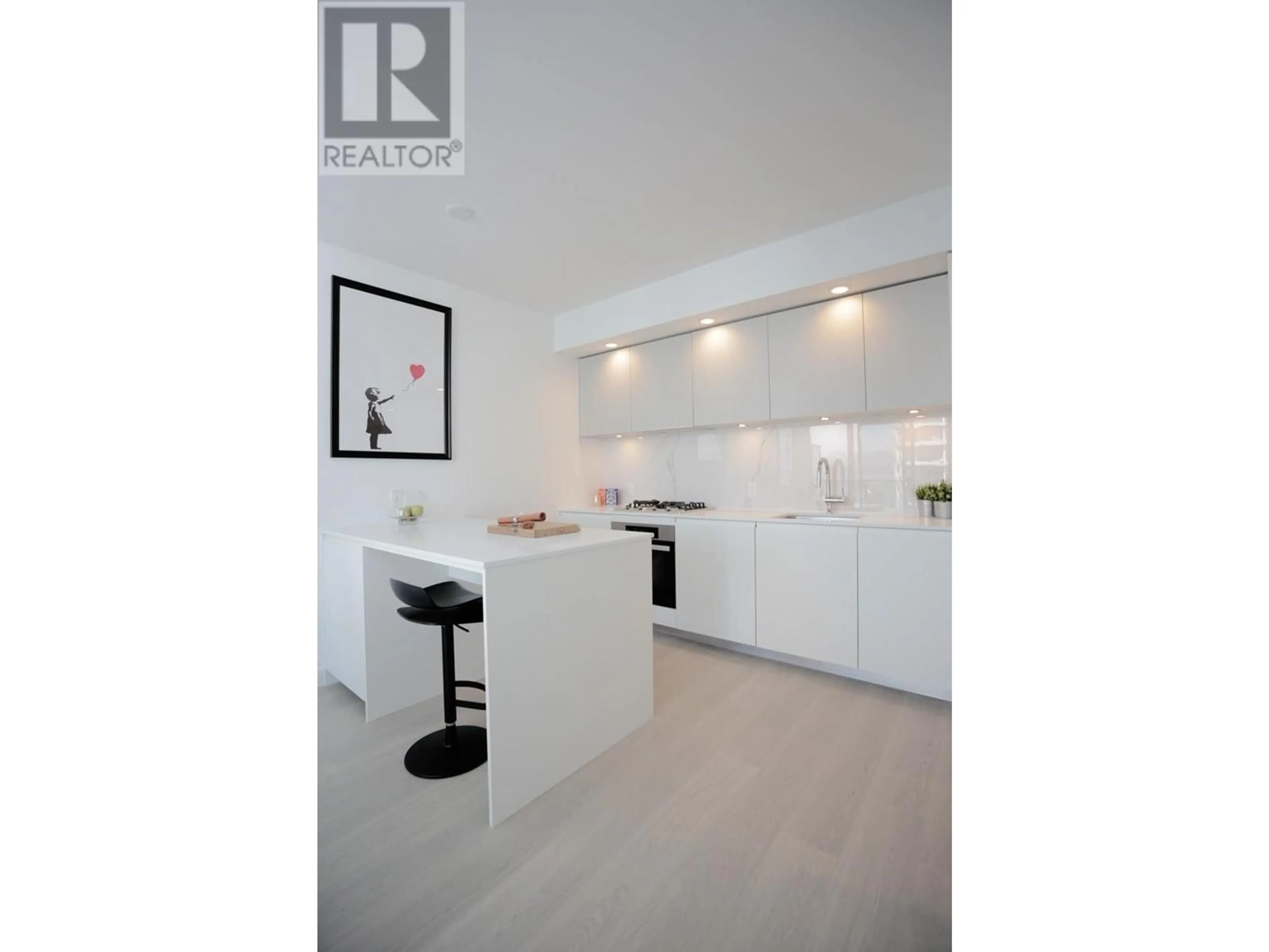 Open concept kitchen, ceramic/tile floor for 3906 - 6537 TELFORD AVENUE, Burnaby British Columbia V5H0K9