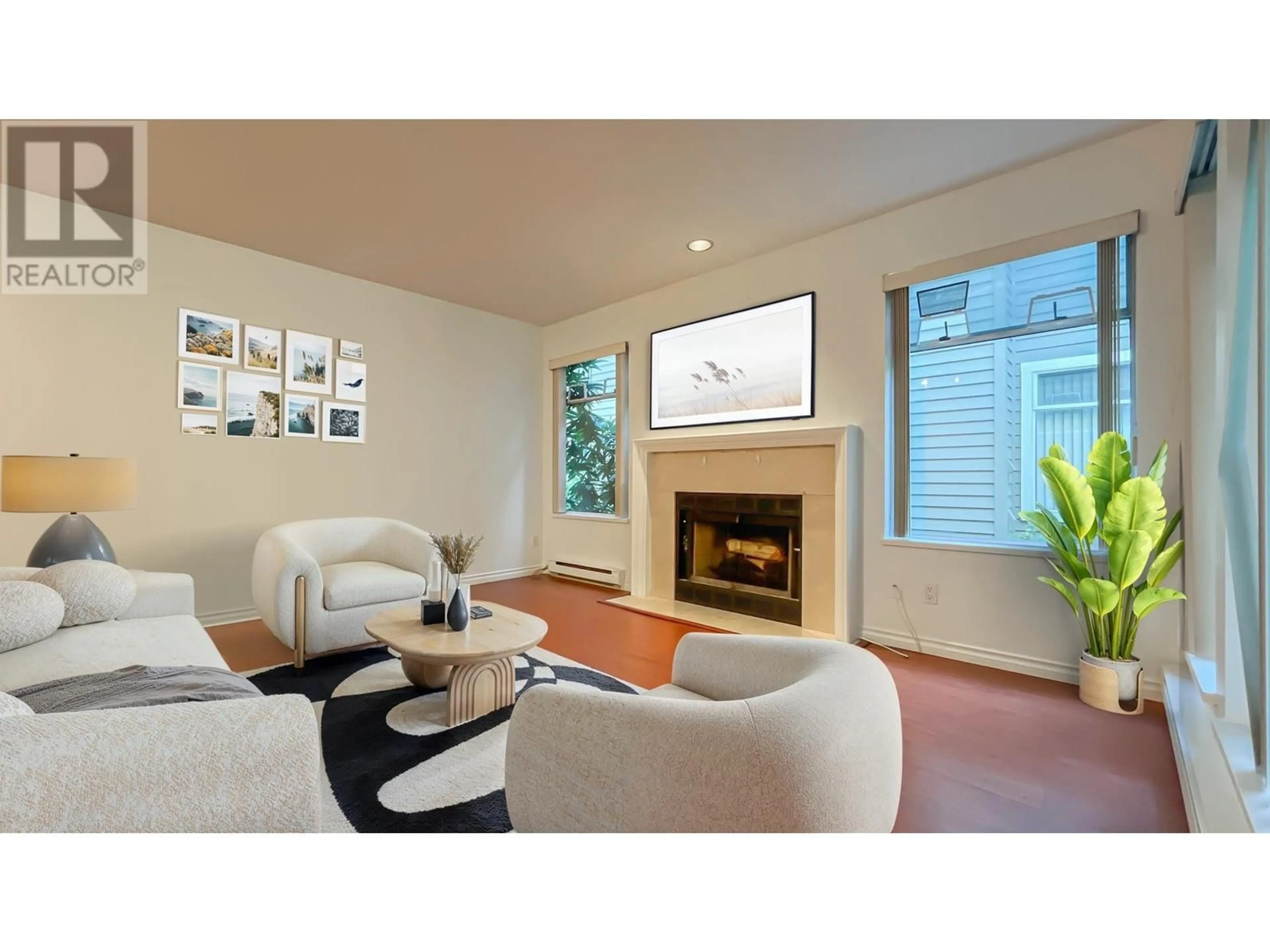 Living room with furniture, unknown for 2994 MT SEYMOUR PARKWAY, North Vancouver British Columbia V7H1E9