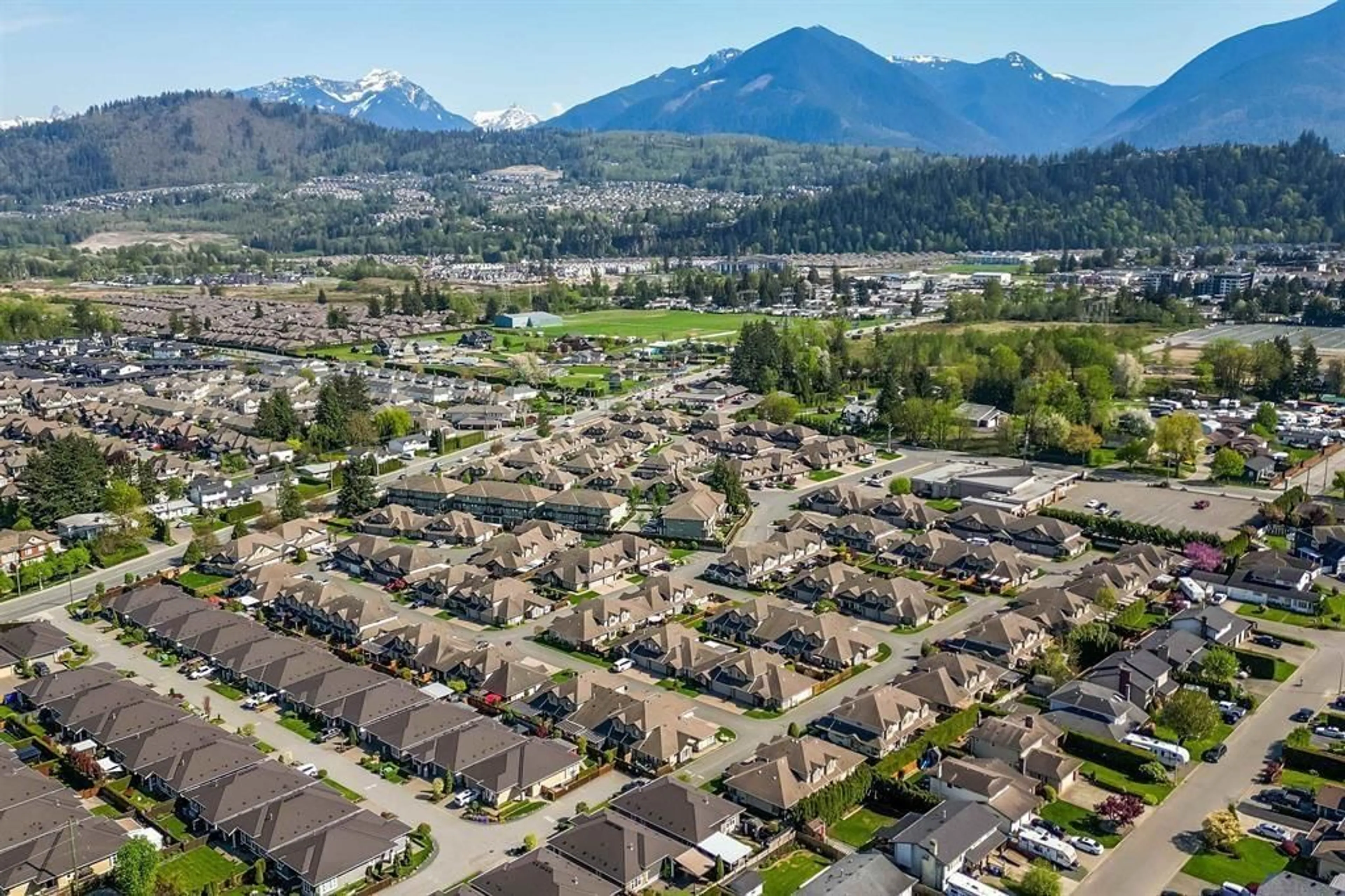 A pic from outside/outdoor area/front of a property/back of a property/a pic from drone, mountain view for 2 - 6449 BLACKWOOD LANE, Chilliwack British Columbia V2R5X5