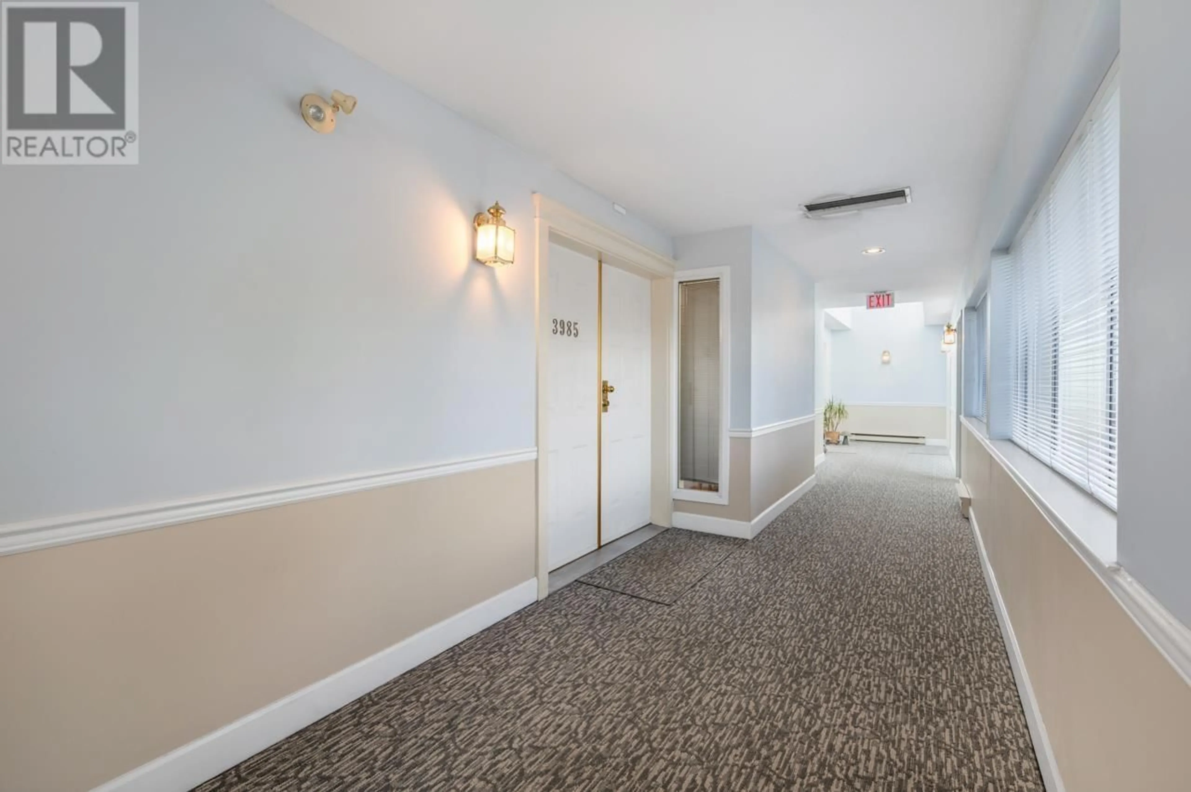 Indoor foyer for 3985 CREEKSIDE PLACE, Burnaby British Columbia V5G4P8