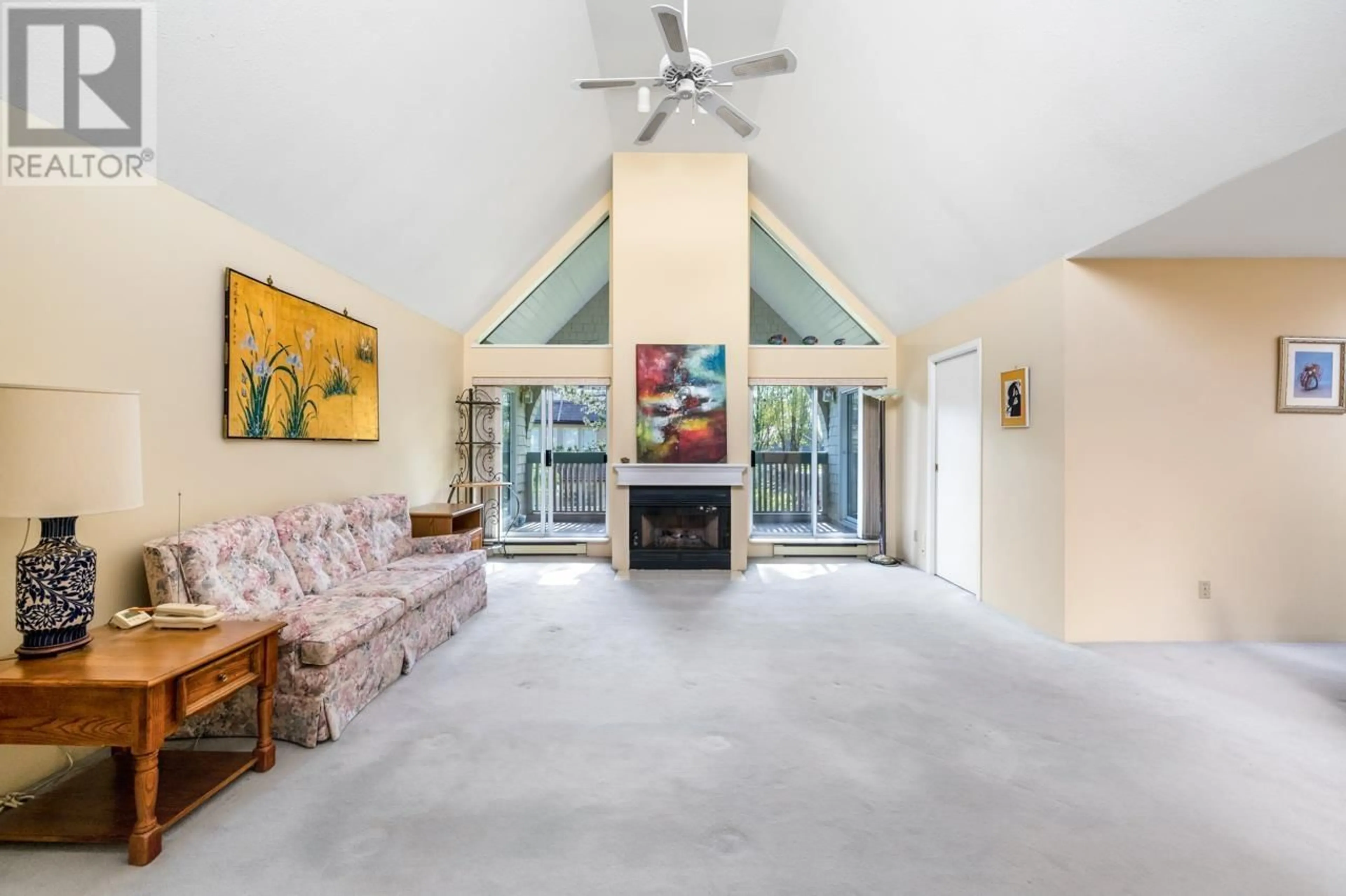 Unknown for 3985 CREEKSIDE PLACE, Burnaby British Columbia V5G4P8