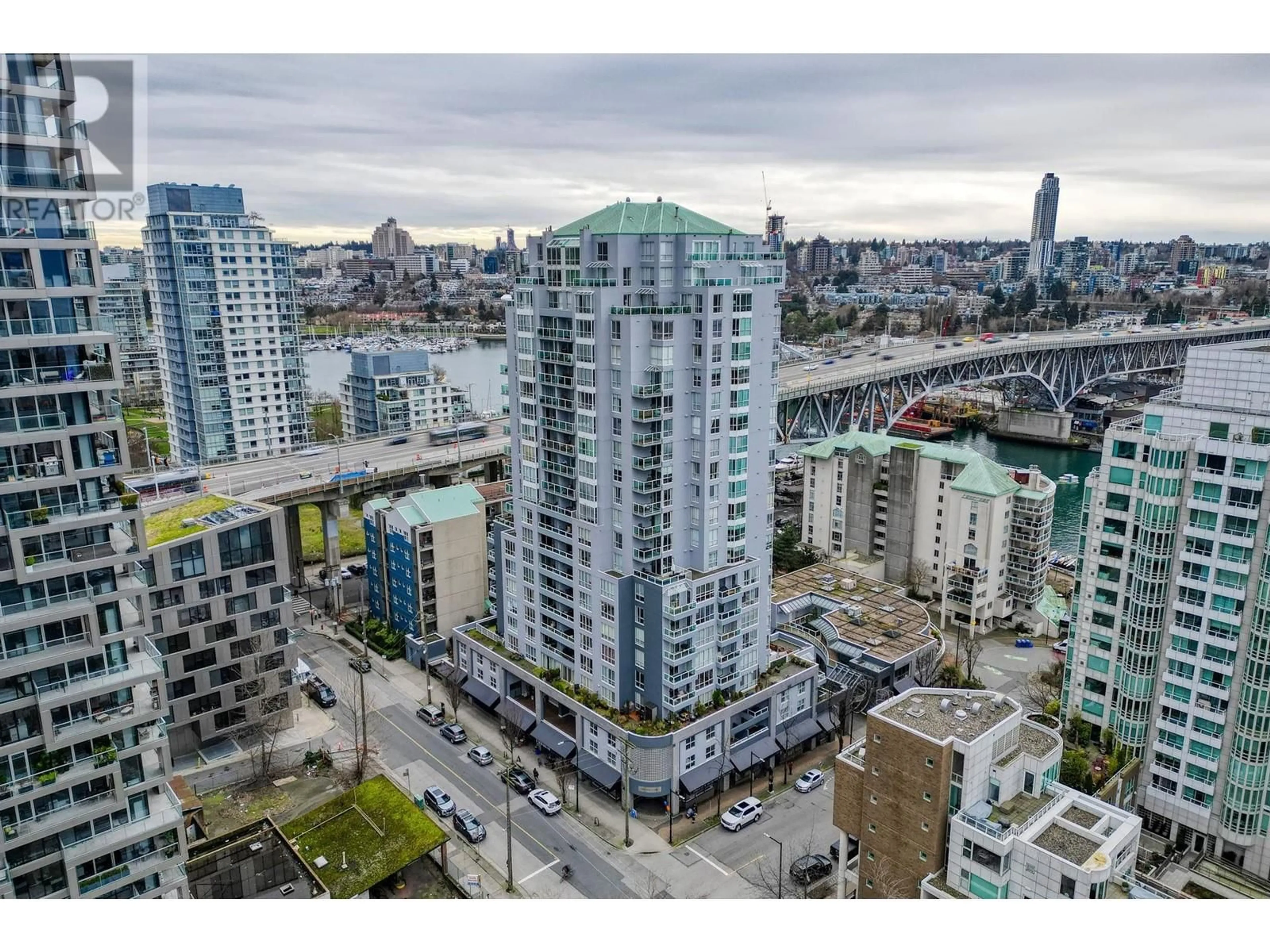 A pic from outside/outdoor area/front of a property/back of a property/a pic from drone, city buildings view from balcony for 902 - 1500 HOWE STREET, Vancouver British Columbia V6Z2N1