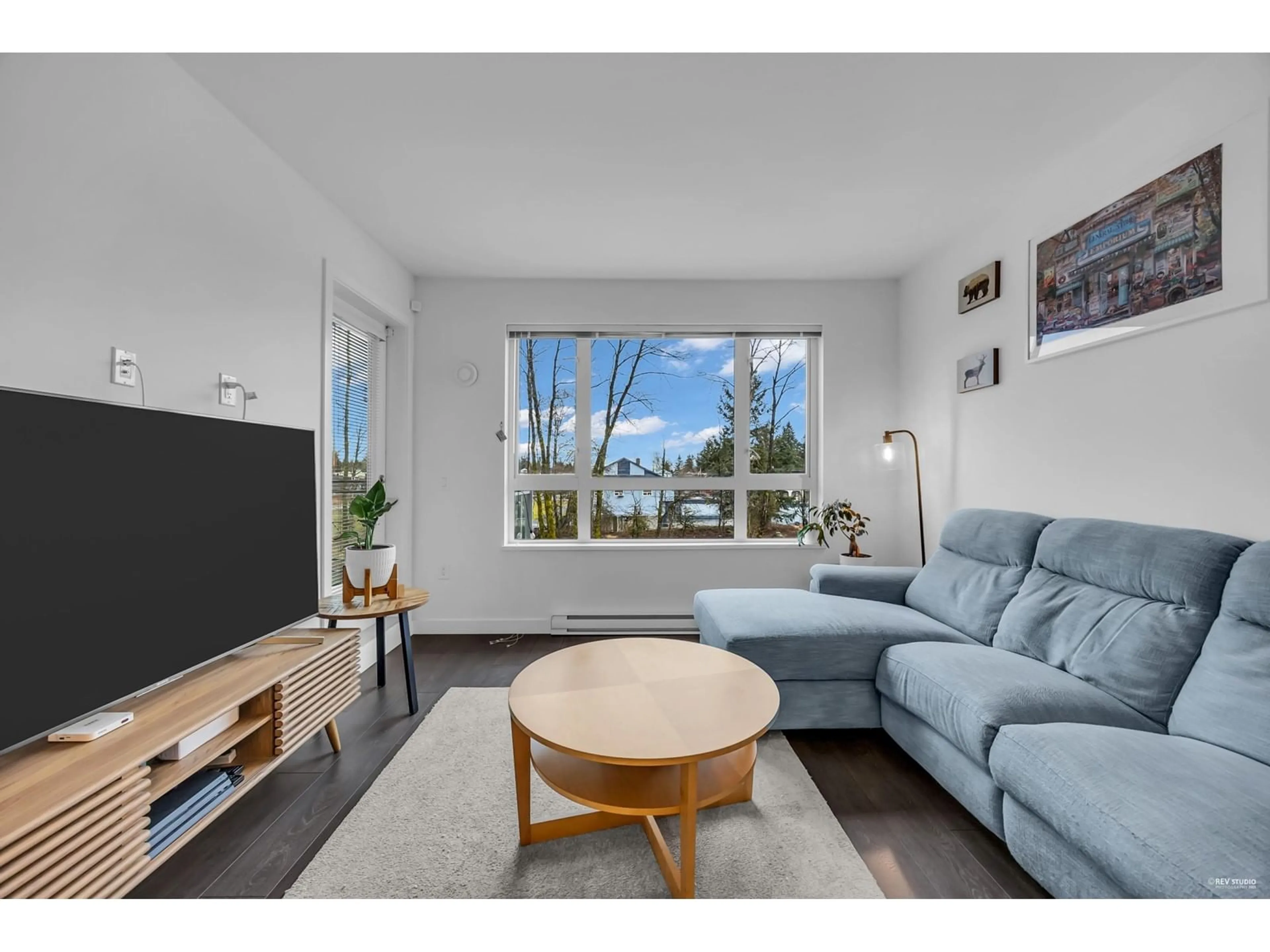 Living room with furniture, unknown for 326 - 13963 105, Surrey British Columbia V3T0M9