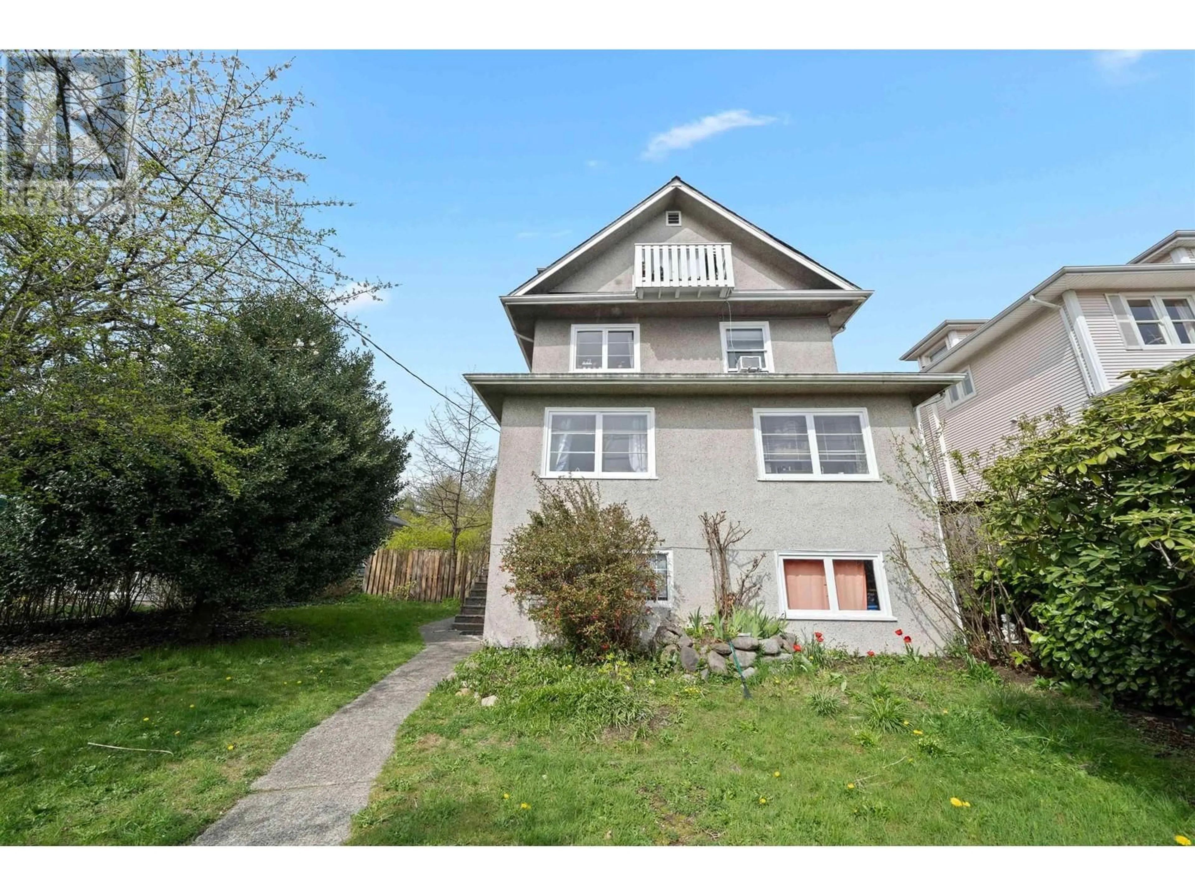 Unknown for 444 6TH STREET, North Vancouver British Columbia V7L1P9