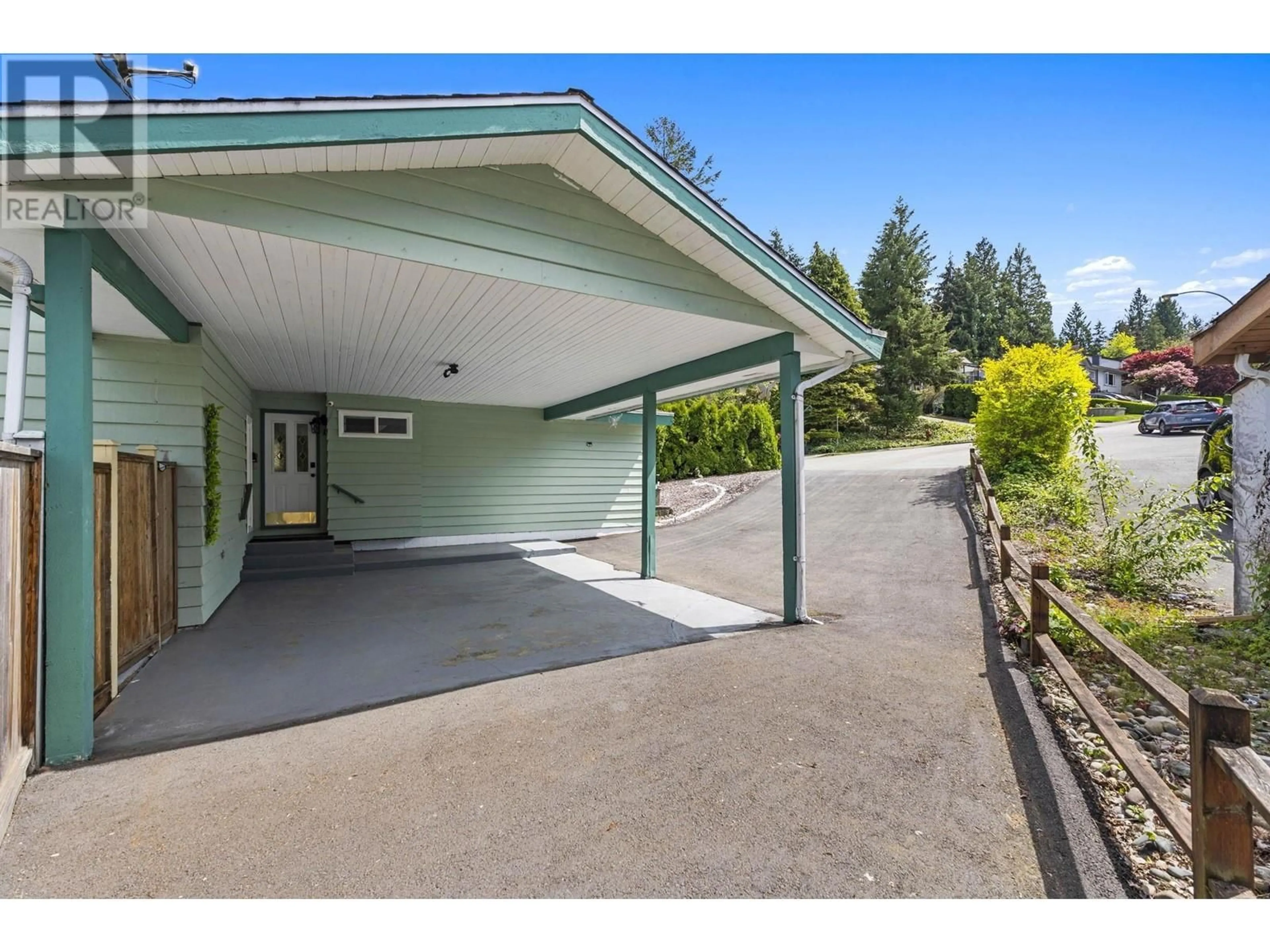 Indoor garage for 171 EDWARD CRESCENT, Port Moody British Columbia V3H3J8