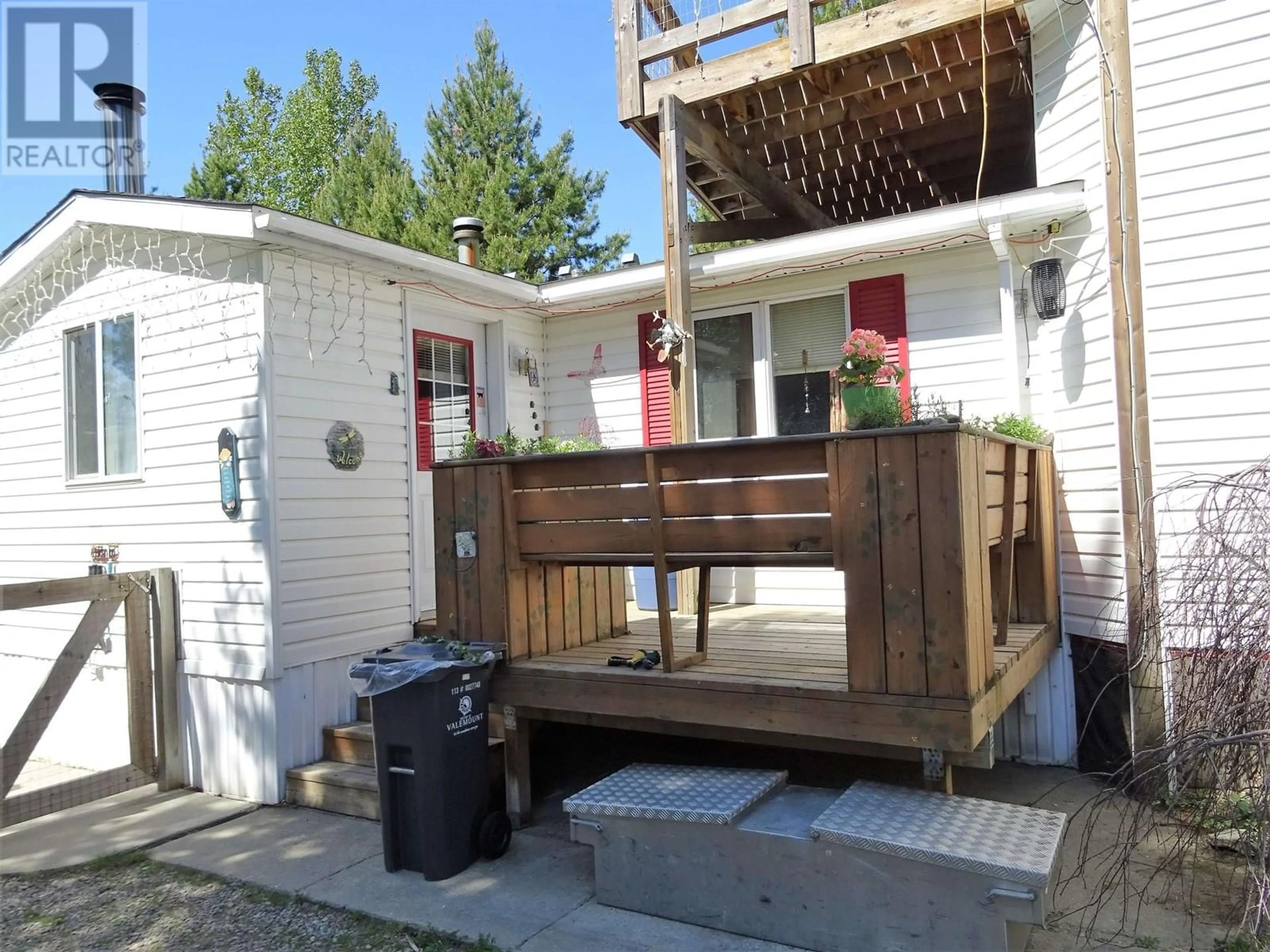 Patio, street for 830 BEAVEN CRESCENT, Valemount British Columbia V0E2Z0