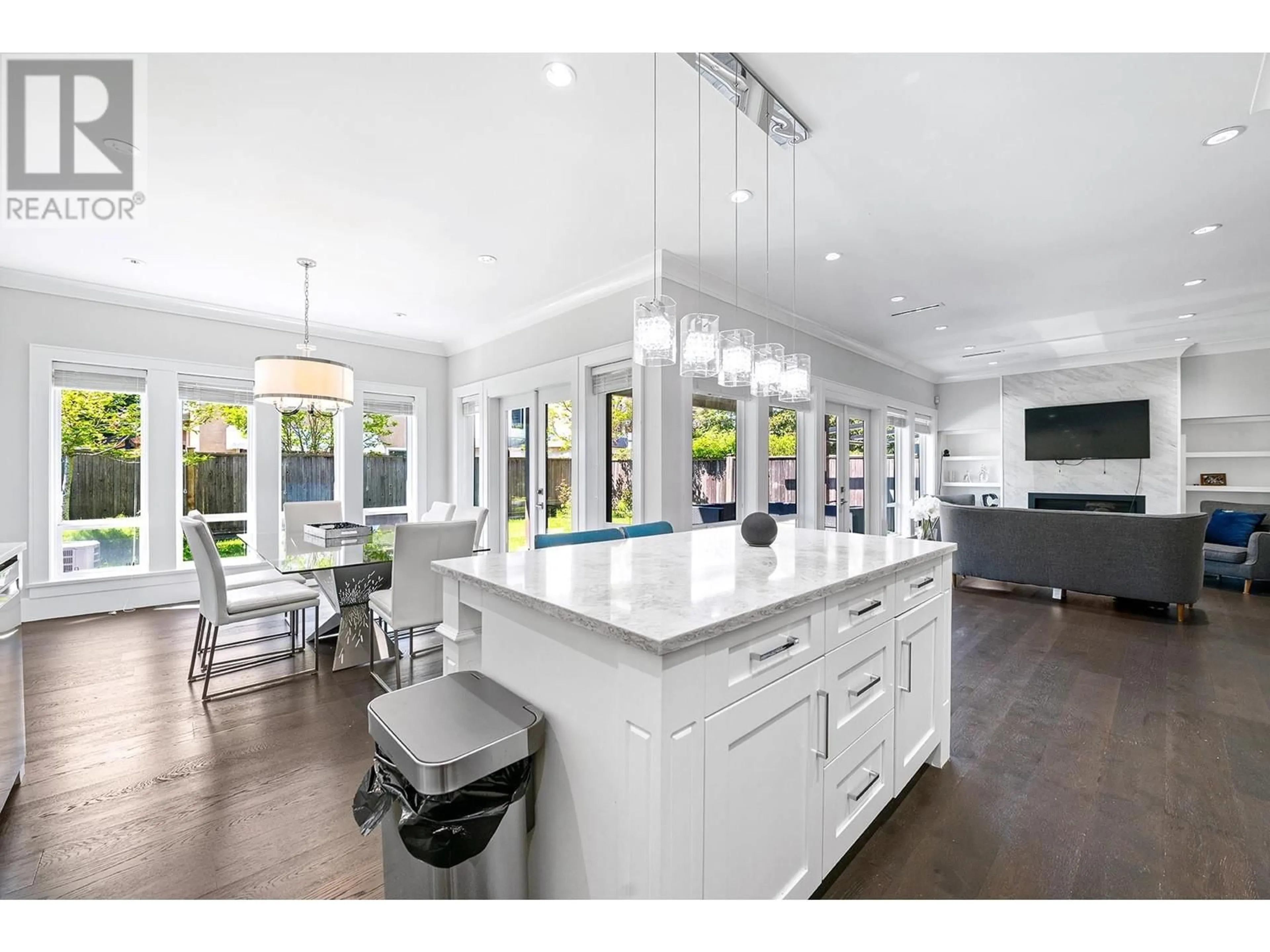 Open concept kitchen, ceramic/tile floor for 11351 FRIGATE COURT, Richmond British Columbia V7E4M4