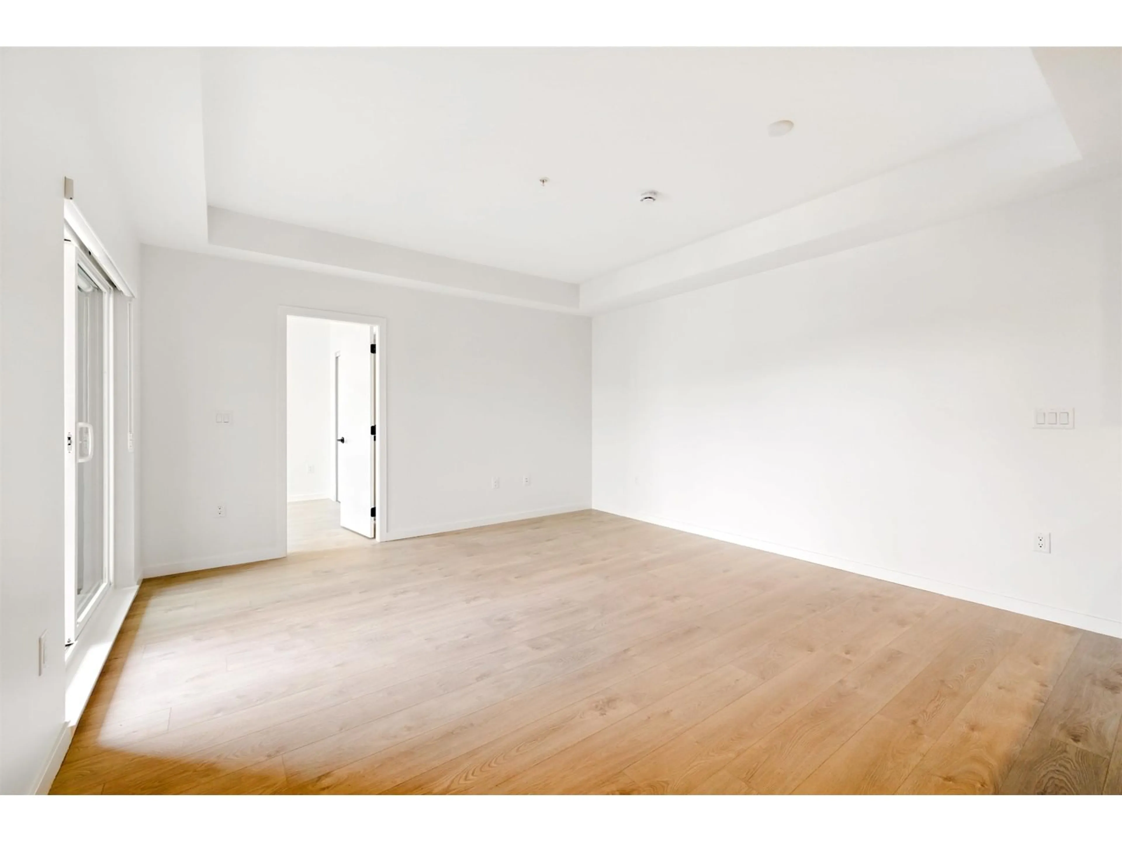 A pic of a room for 515 - 19577 65B, Surrey British Columbia V4N6Y3