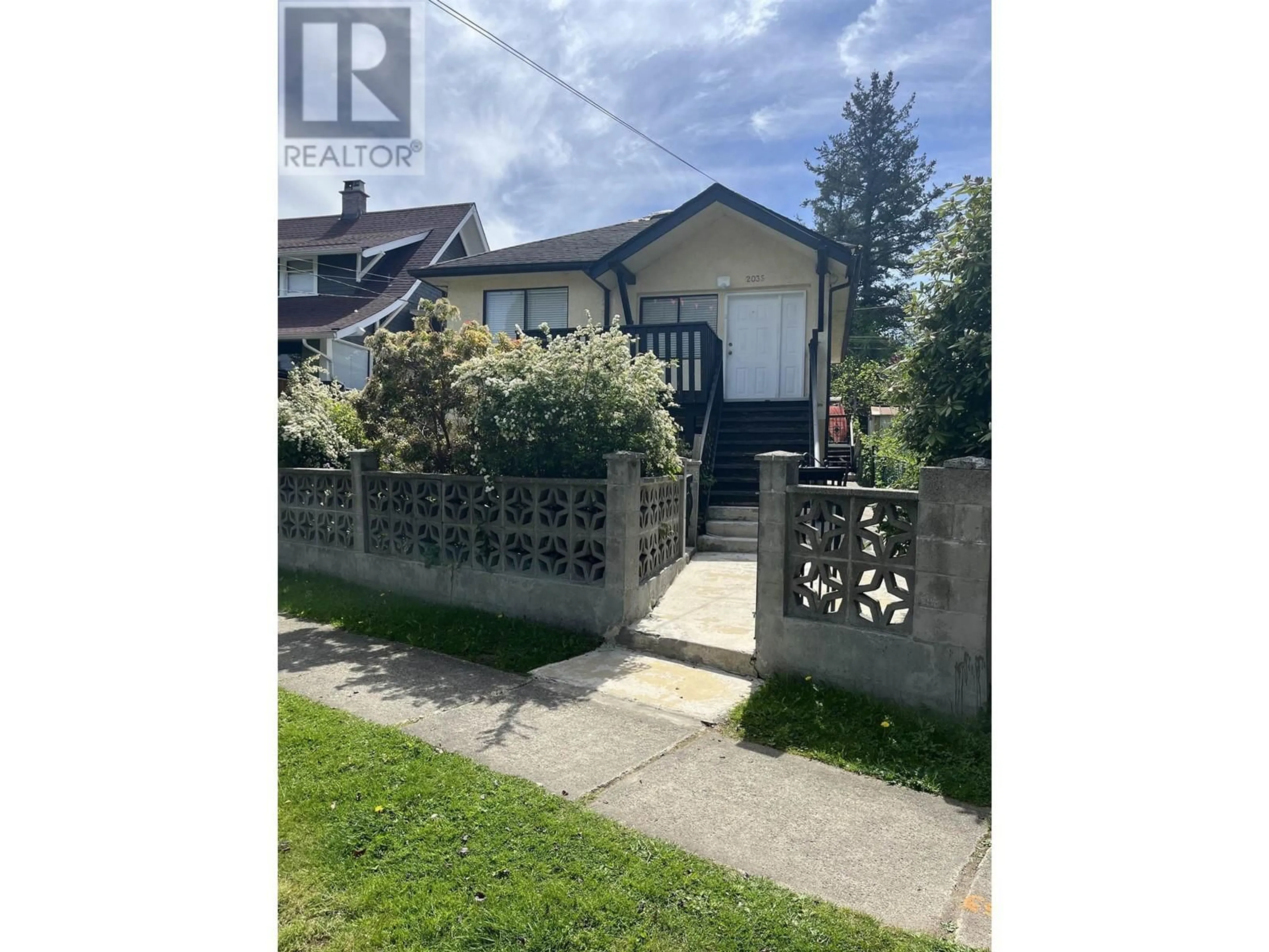 Unknown for 2036 STAINSBURY AVENUE, Vancouver British Columbia V5N2M8
