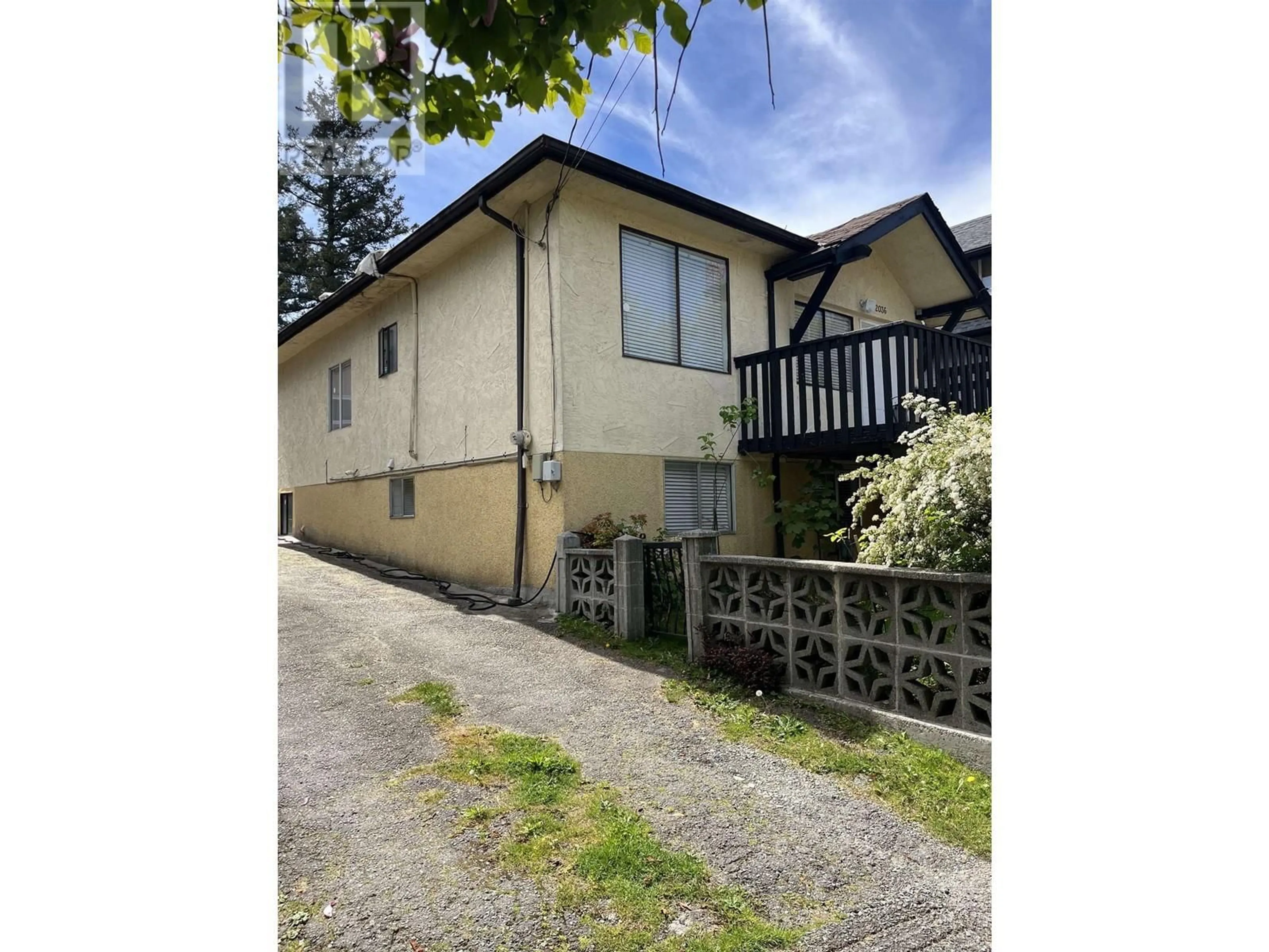 A pic from outside/outdoor area/front of a property/back of a property/a pic from drone, street for 2036 STAINSBURY AVENUE, Vancouver British Columbia V5N2M8