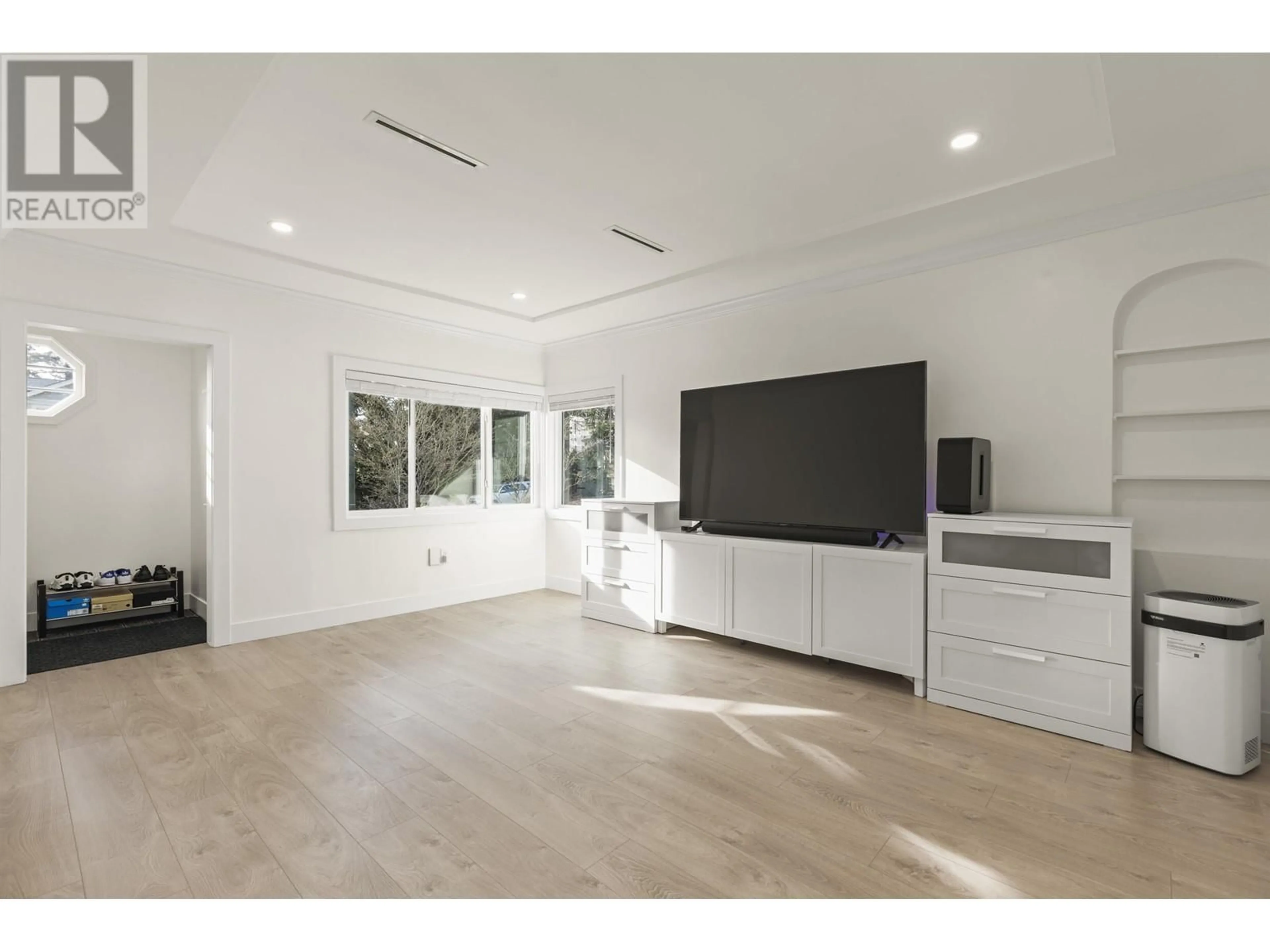 A pic of a room for 5292 DUNBAR STREET, Vancouver British Columbia V6N1V9