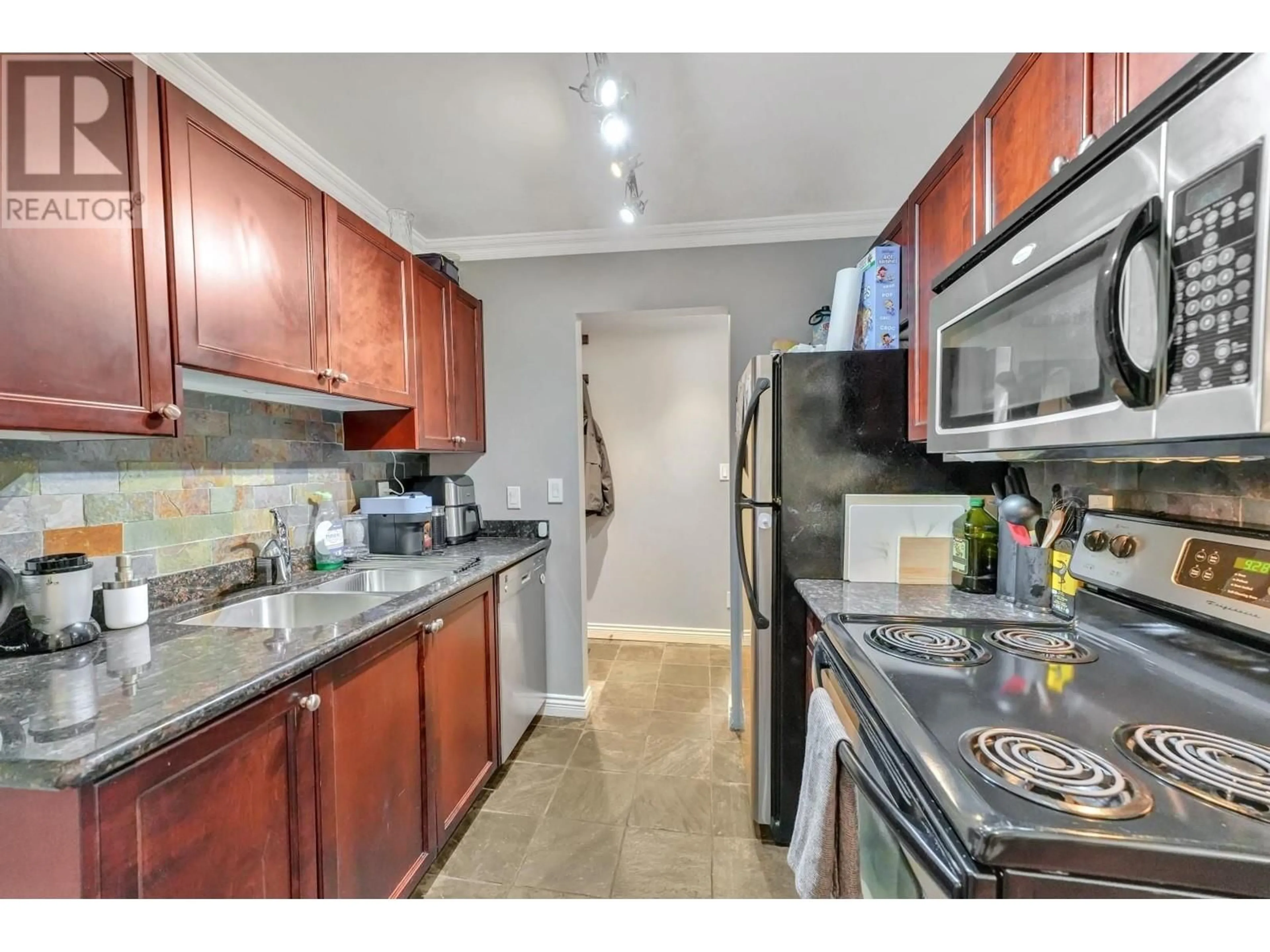 Standard kitchen, unknown for 212 - 1550 BARCLAY STREET, Vancouver British Columbia V6G3B1