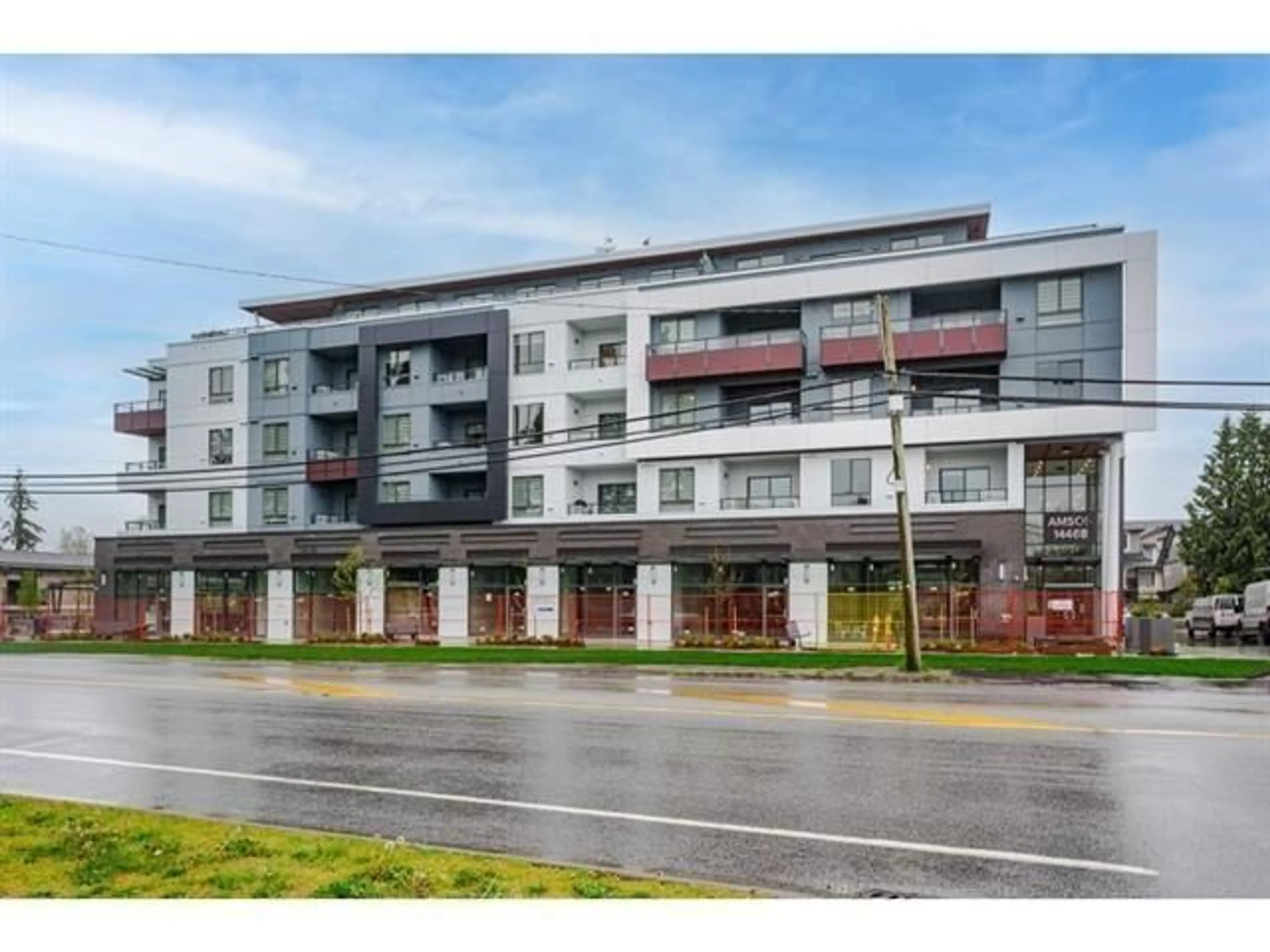 Blurry image for A403 - 14468 72, Surrey British Columbia V3S0B6