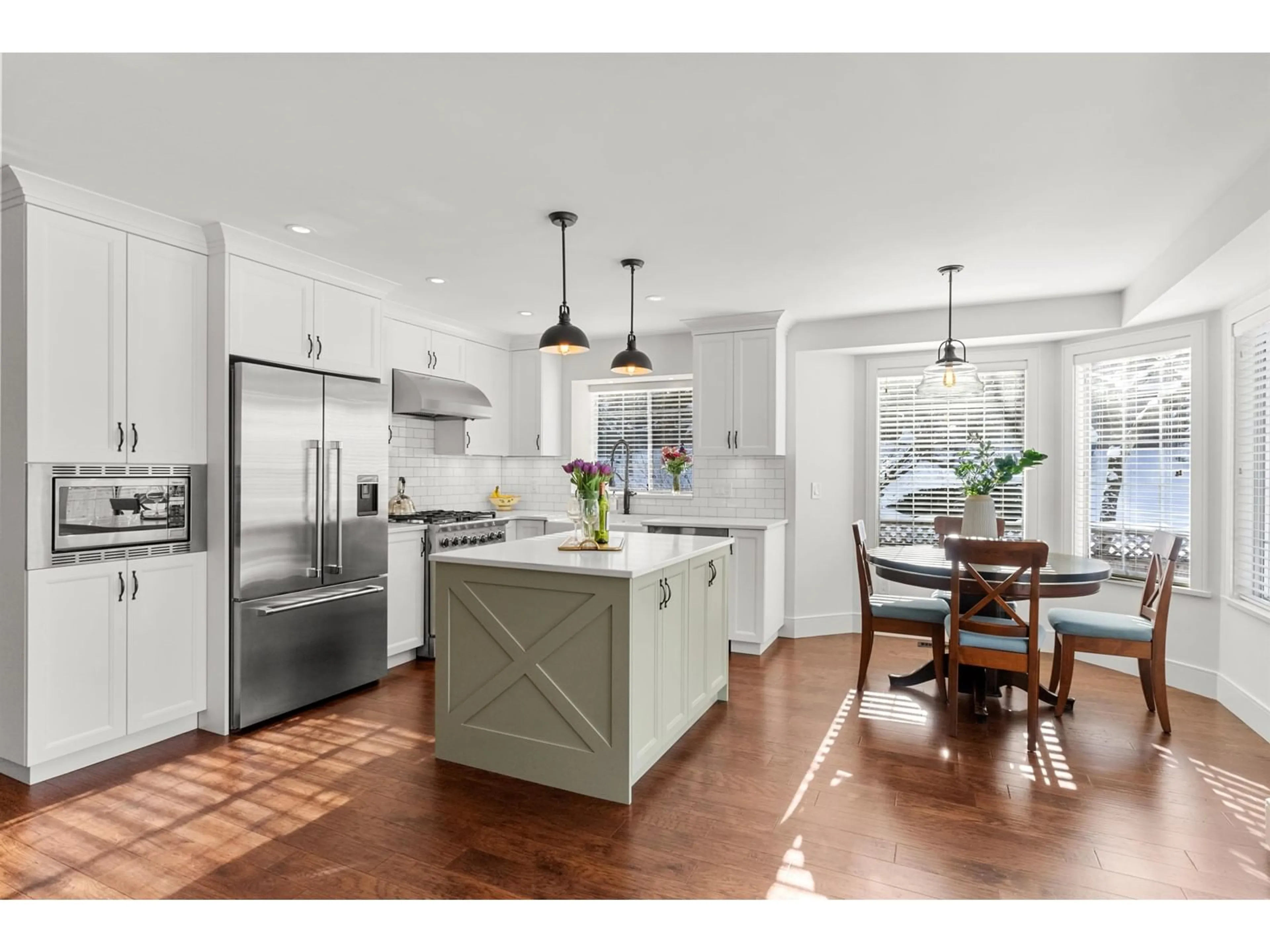Open concept kitchen, unknown for 20891 94B, Langley British Columbia V1M2B1