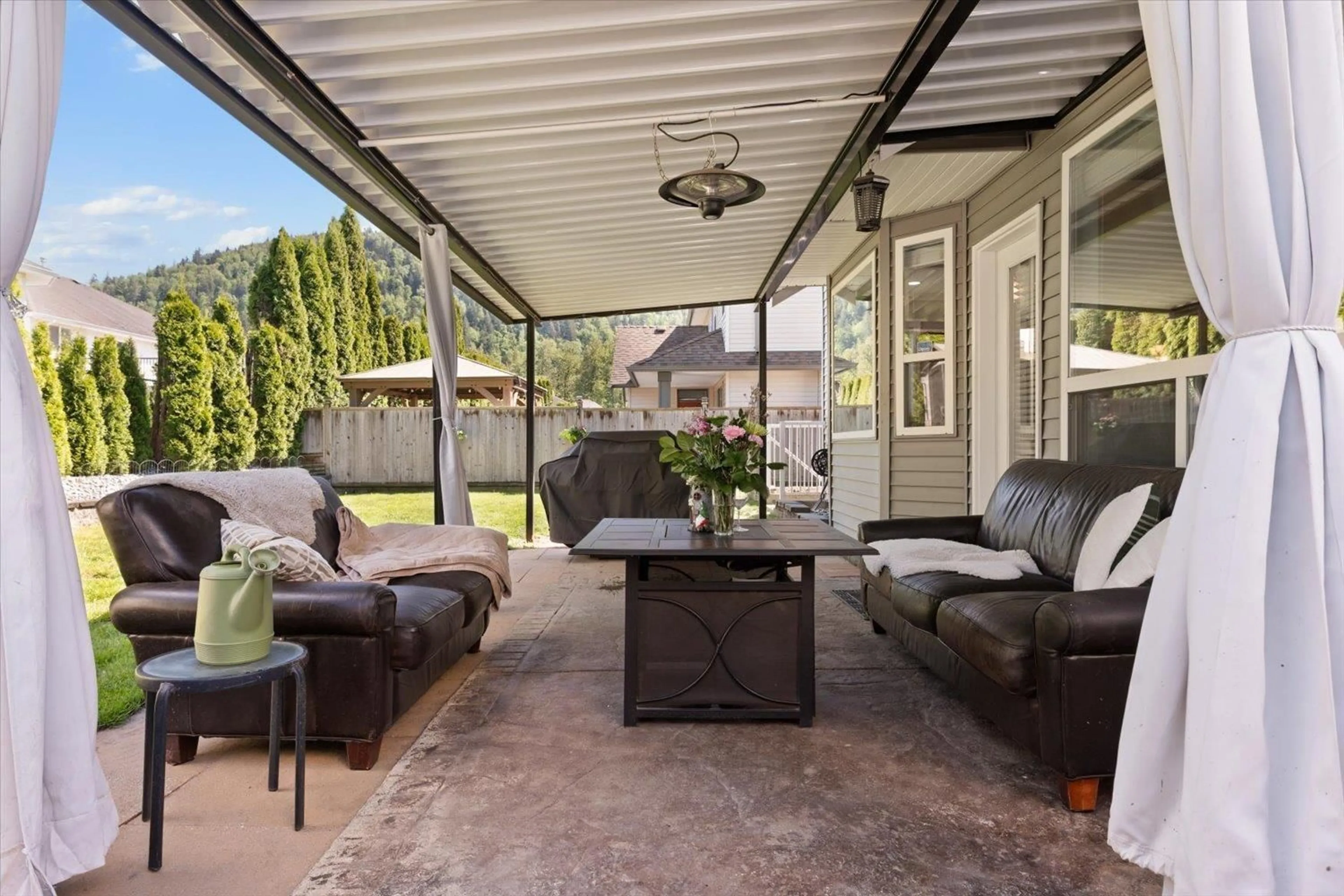 Patio, unknown for 5398 CHINOOK STREET, Chilliwack British Columbia V2R0A6