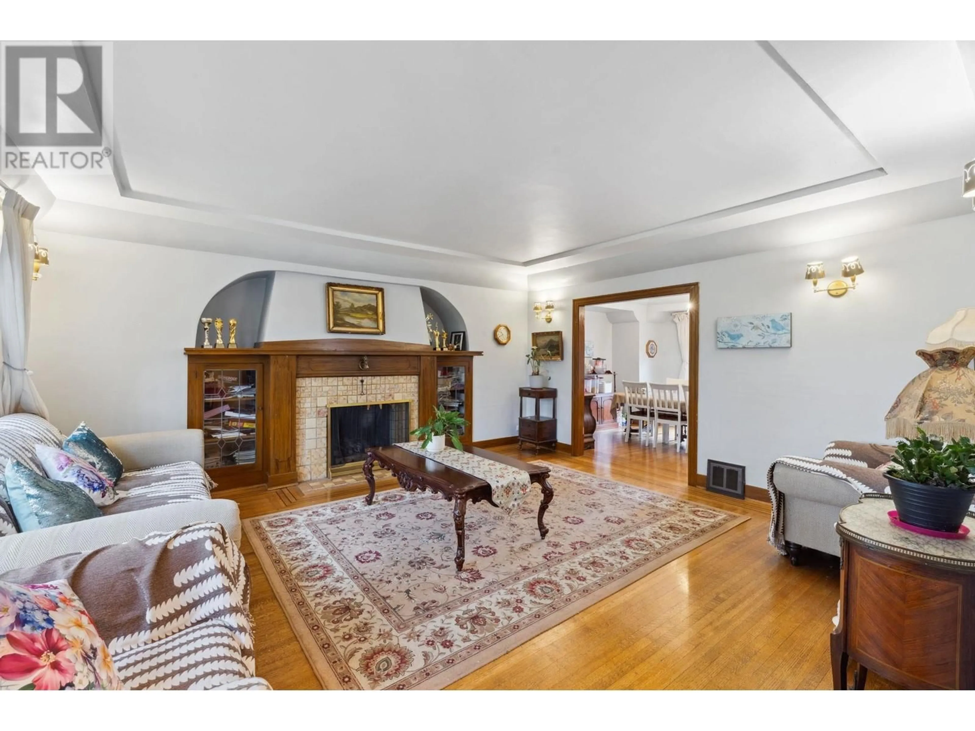 Unknown for 2923 32ND AVENUE, Vancouver British Columbia V6L2B8