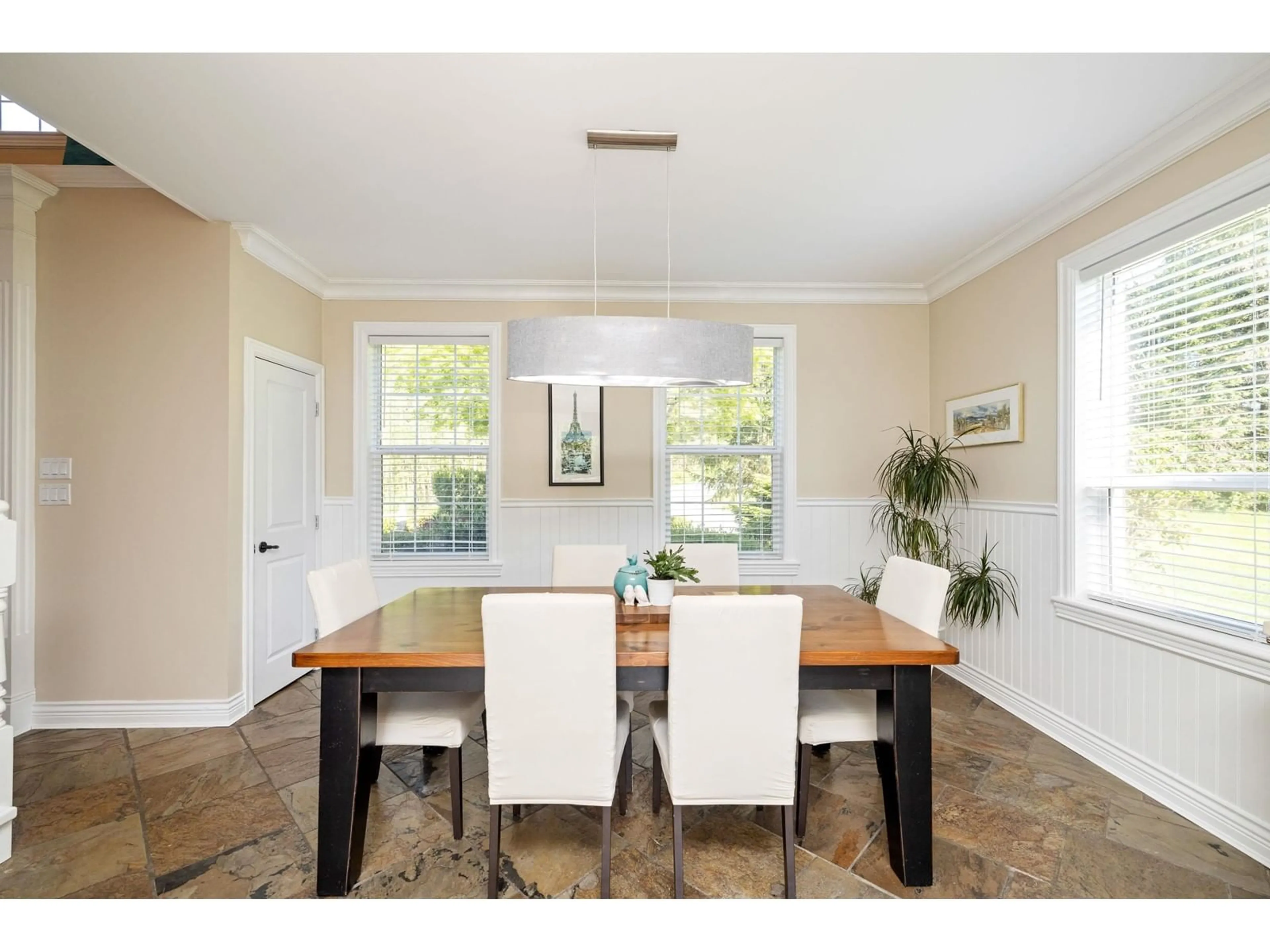 Dining room, wood/laminate floor for 1 - 37345 LIAMEL, Abbotsford British Columbia V3G2L2
