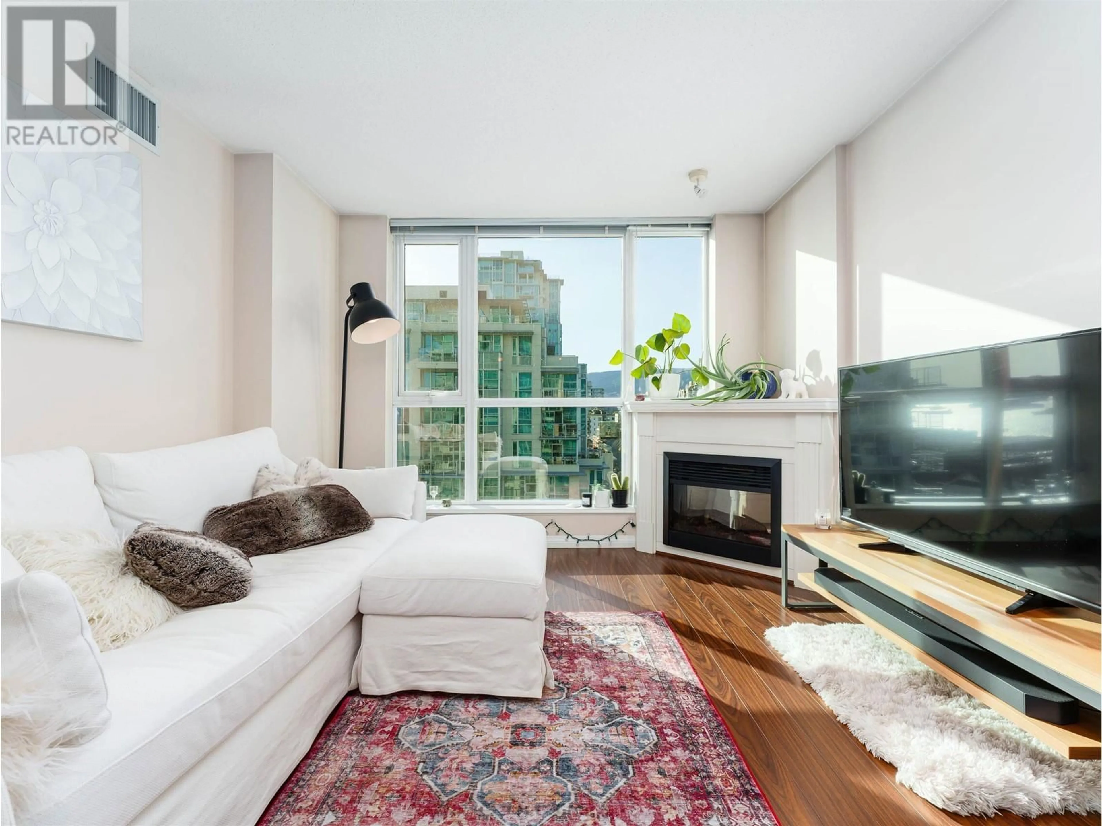 Living room with furniture, unknown for 1107 - 188 ESPLANADE, North Vancouver British Columbia V7L4Y1
