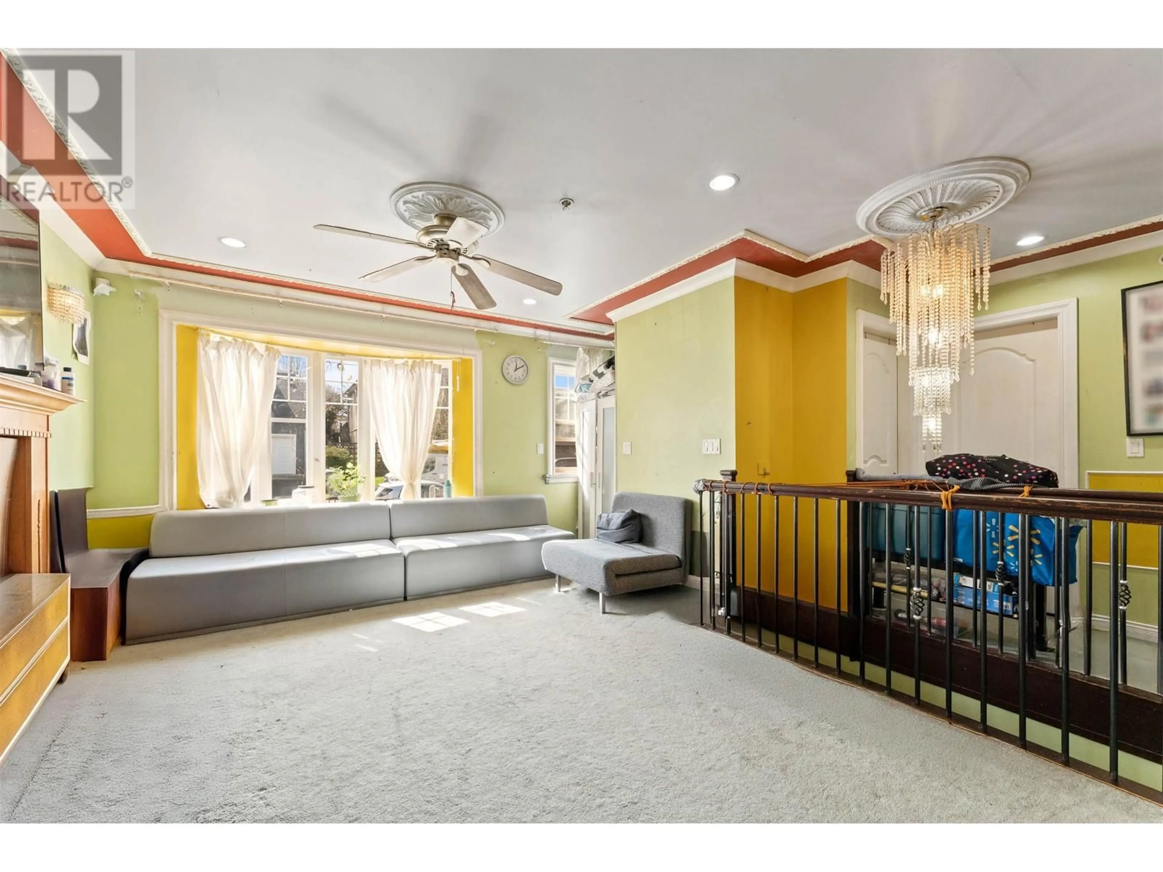 Lobby for 743 DURWARD AVENUE, Vancouver British Columbia V5V2Y9