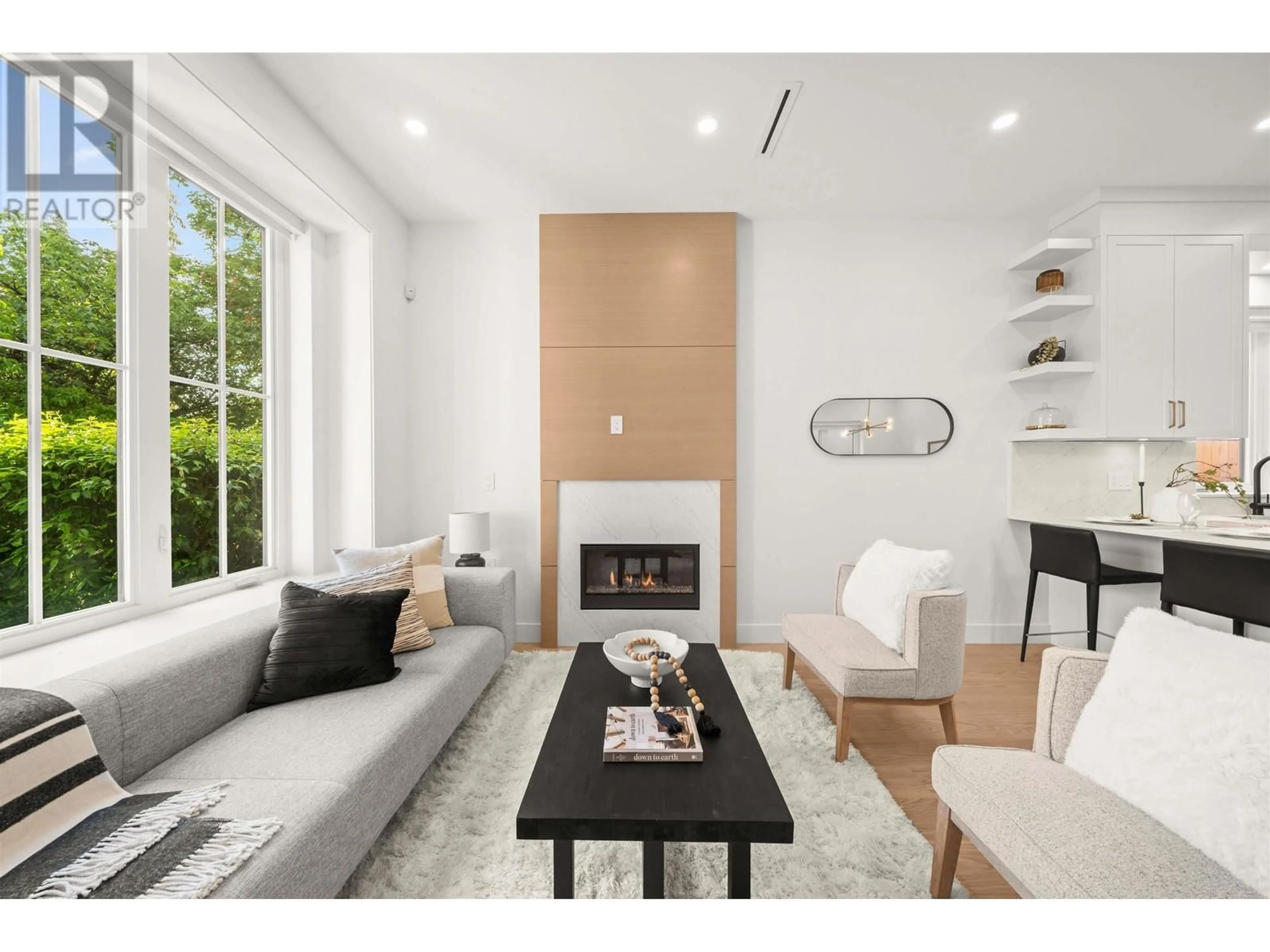 Living room with furniture, unknown for 1 - 312 40TH AVENUE, Vancouver British Columbia V5W1L9