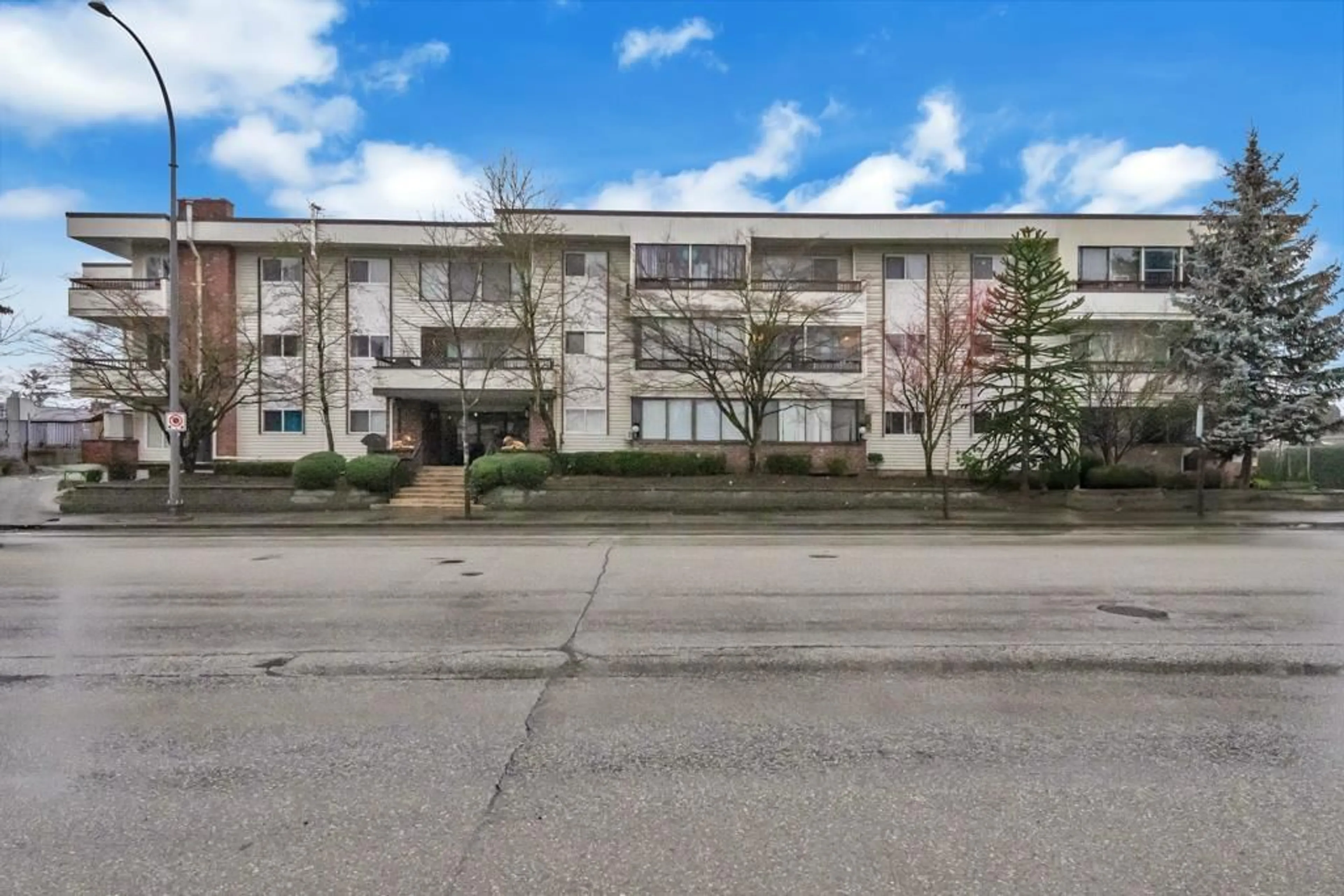 Unknown for 215 - 2211 CLEARBROOK, Abbotsford British Columbia V2T2X4
