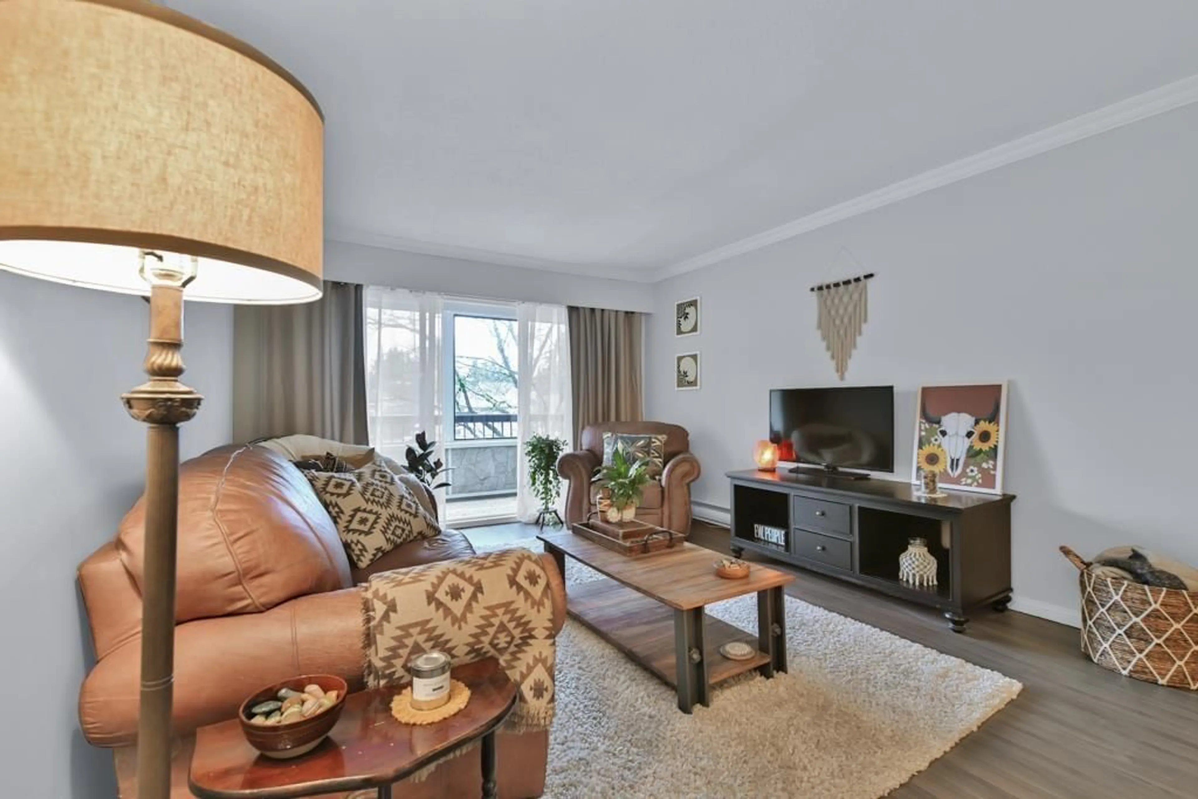 Living room with furniture, unknown for 215 - 2211 CLEARBROOK, Abbotsford British Columbia V2T2X4