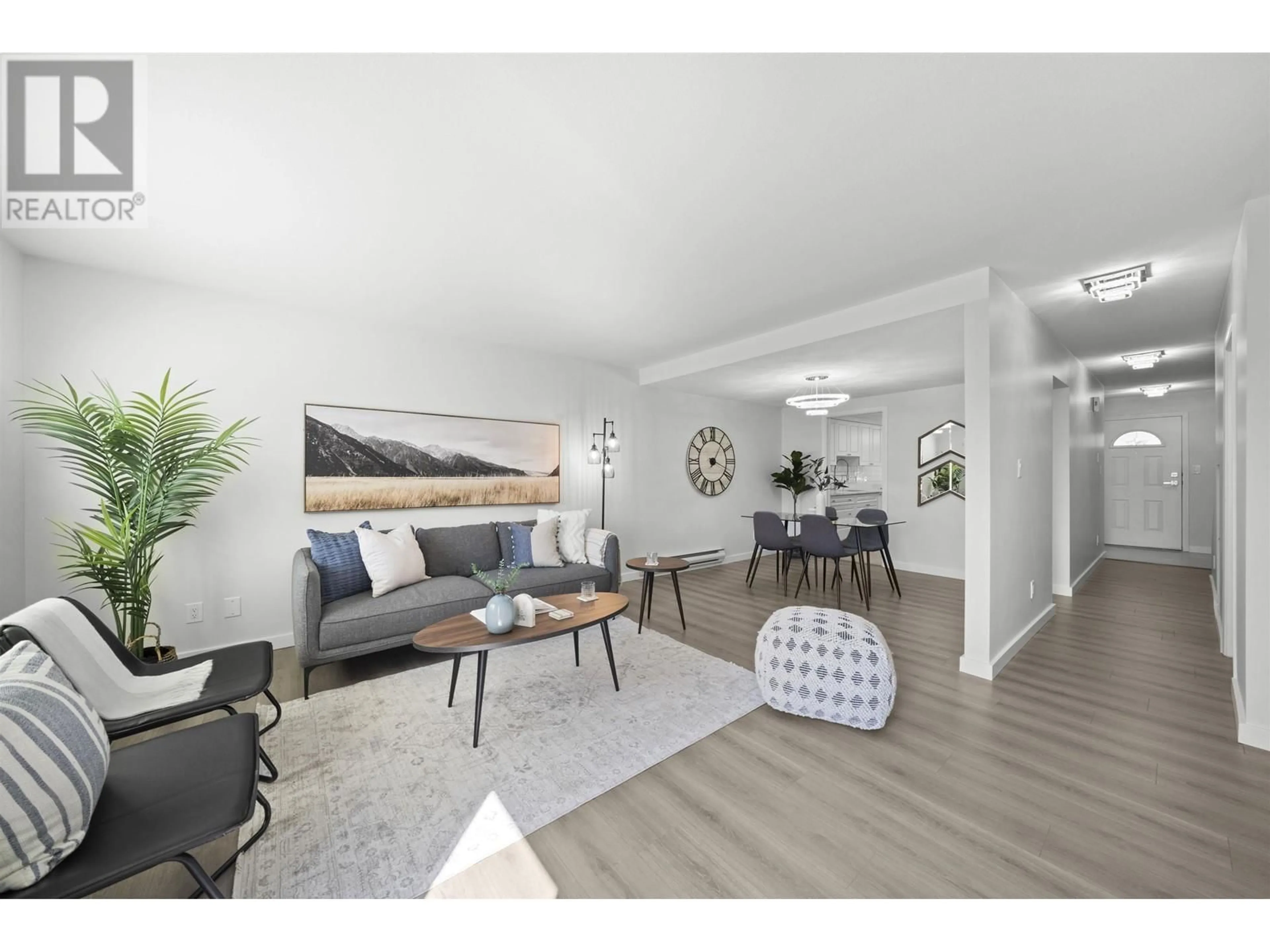 Living room with furniture, wood/laminate floor for 5 - 4703 51 STREET, Delta British Columbia V4K2W1
