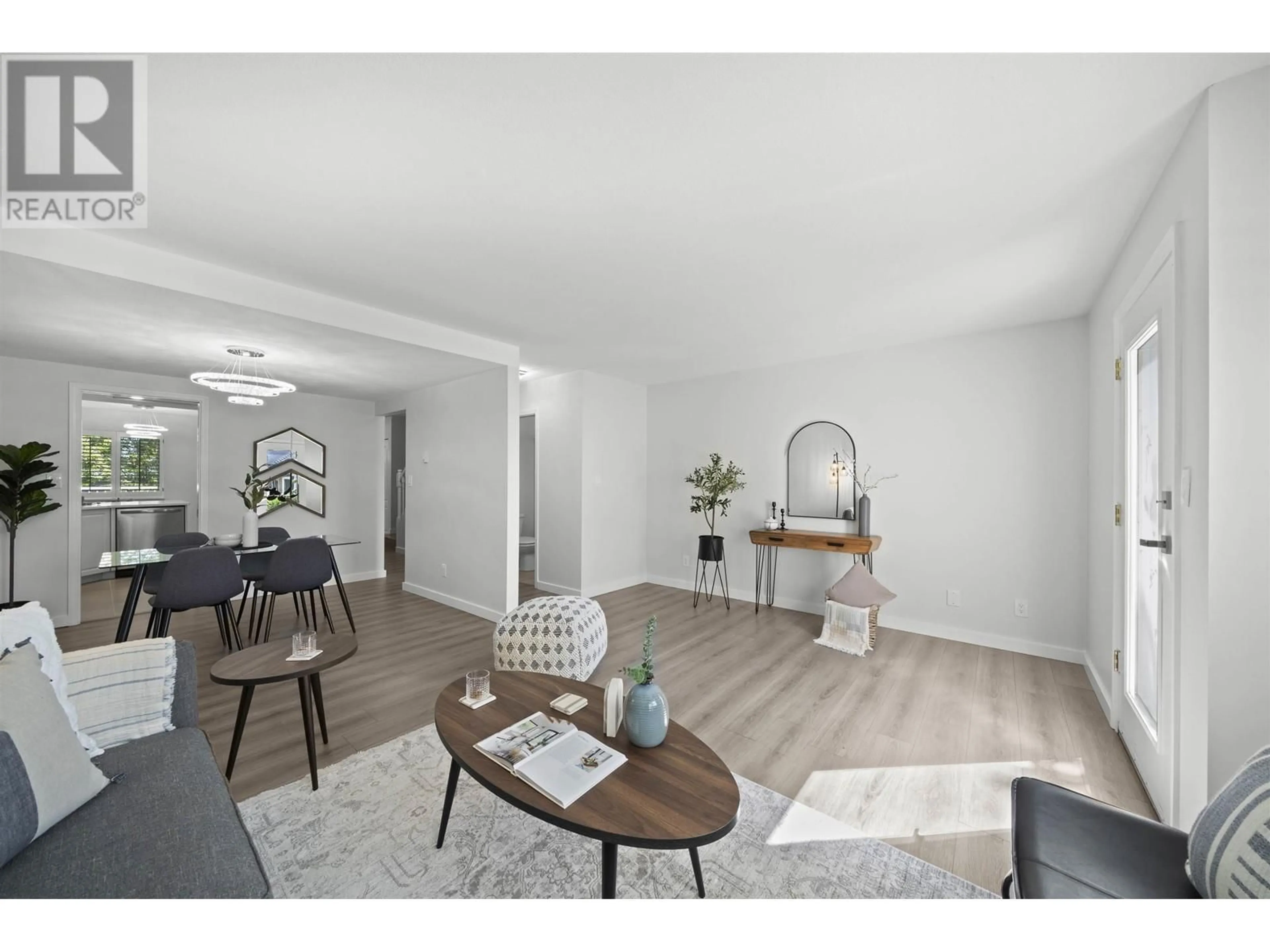 Living room with furniture, unknown for 5 - 4703 51 STREET, Delta British Columbia V4K2W1