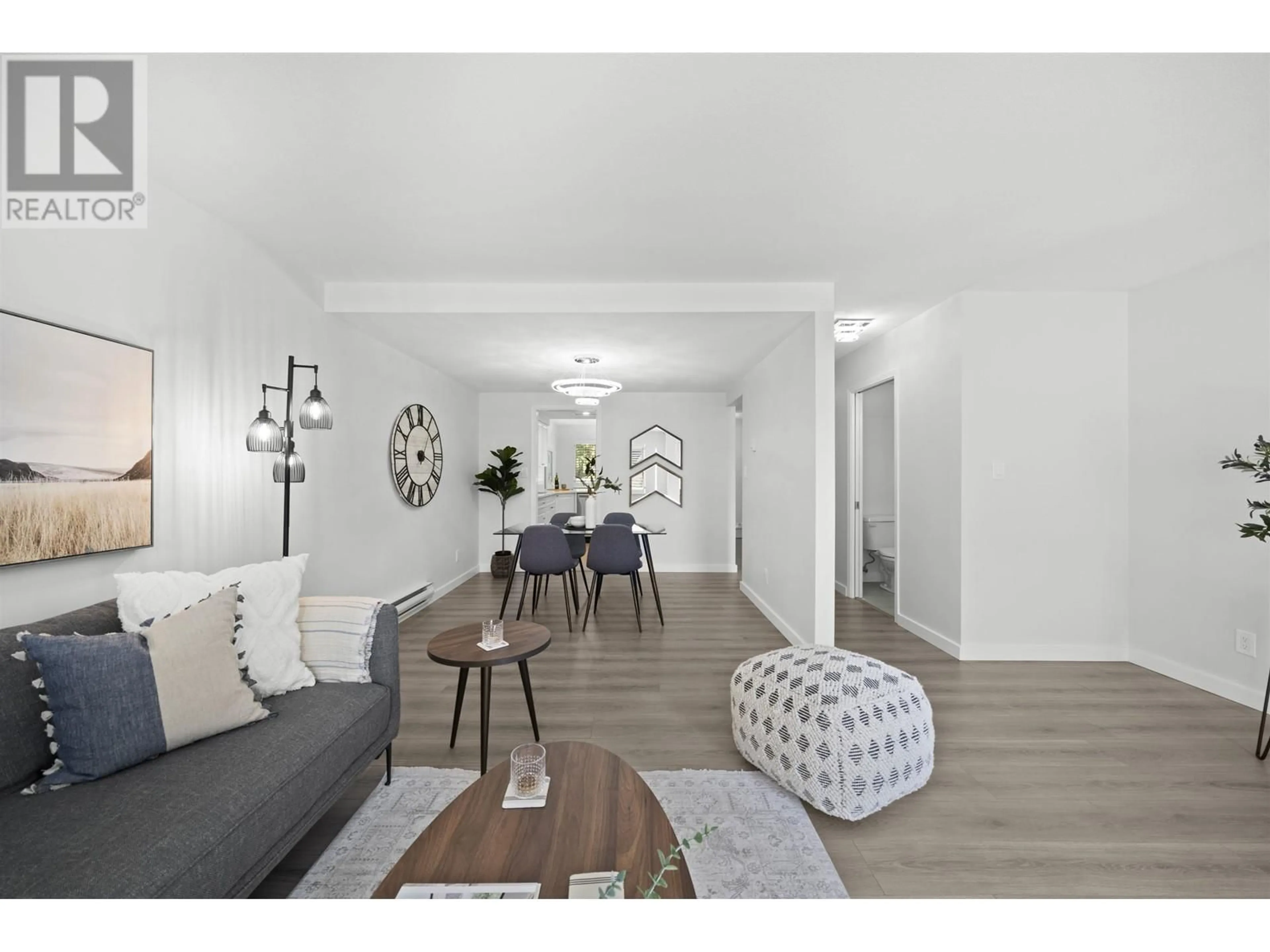 Living room with furniture, wood/laminate floor for 5 - 4703 51 STREET, Delta British Columbia V4K2W1