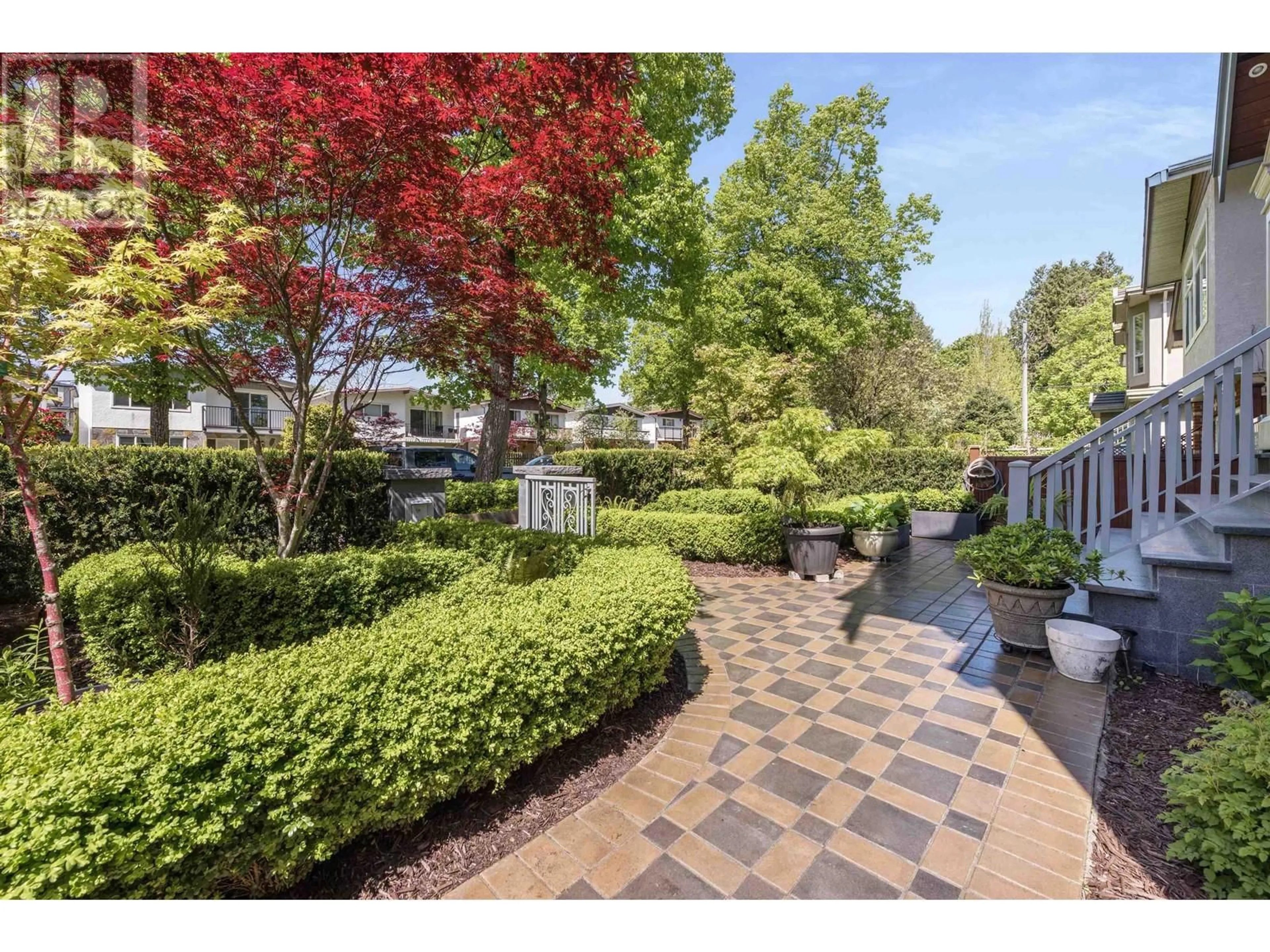 A pic from outside/outdoor area/front of a property/back of a property/a pic from drone, street for 6150 ST. CATHERINES STREET, Vancouver British Columbia V5W3G6