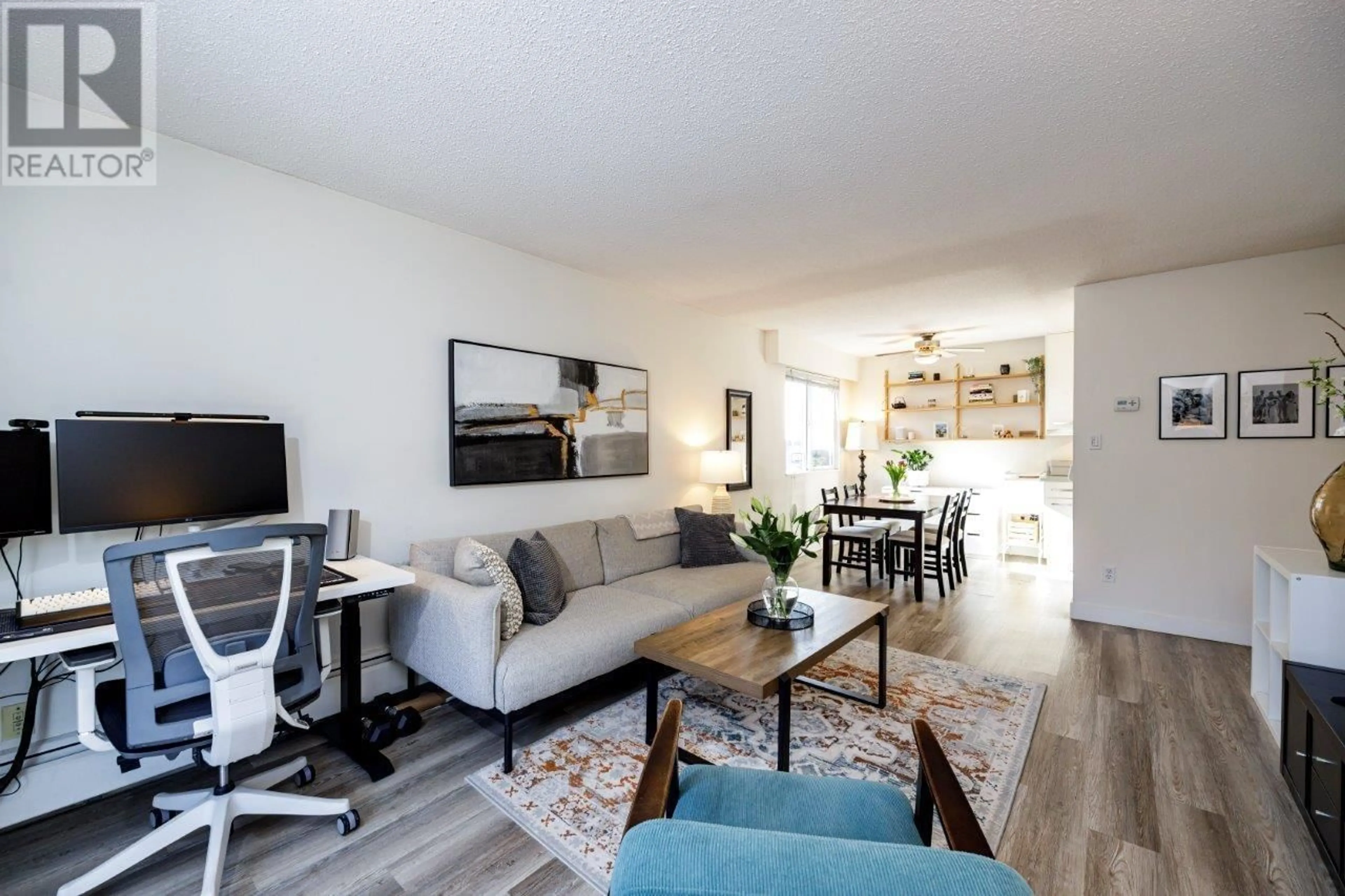Living room with furniture, unknown for 203 - 270 3RD STREET, North Vancouver British Columbia V7M1G1
