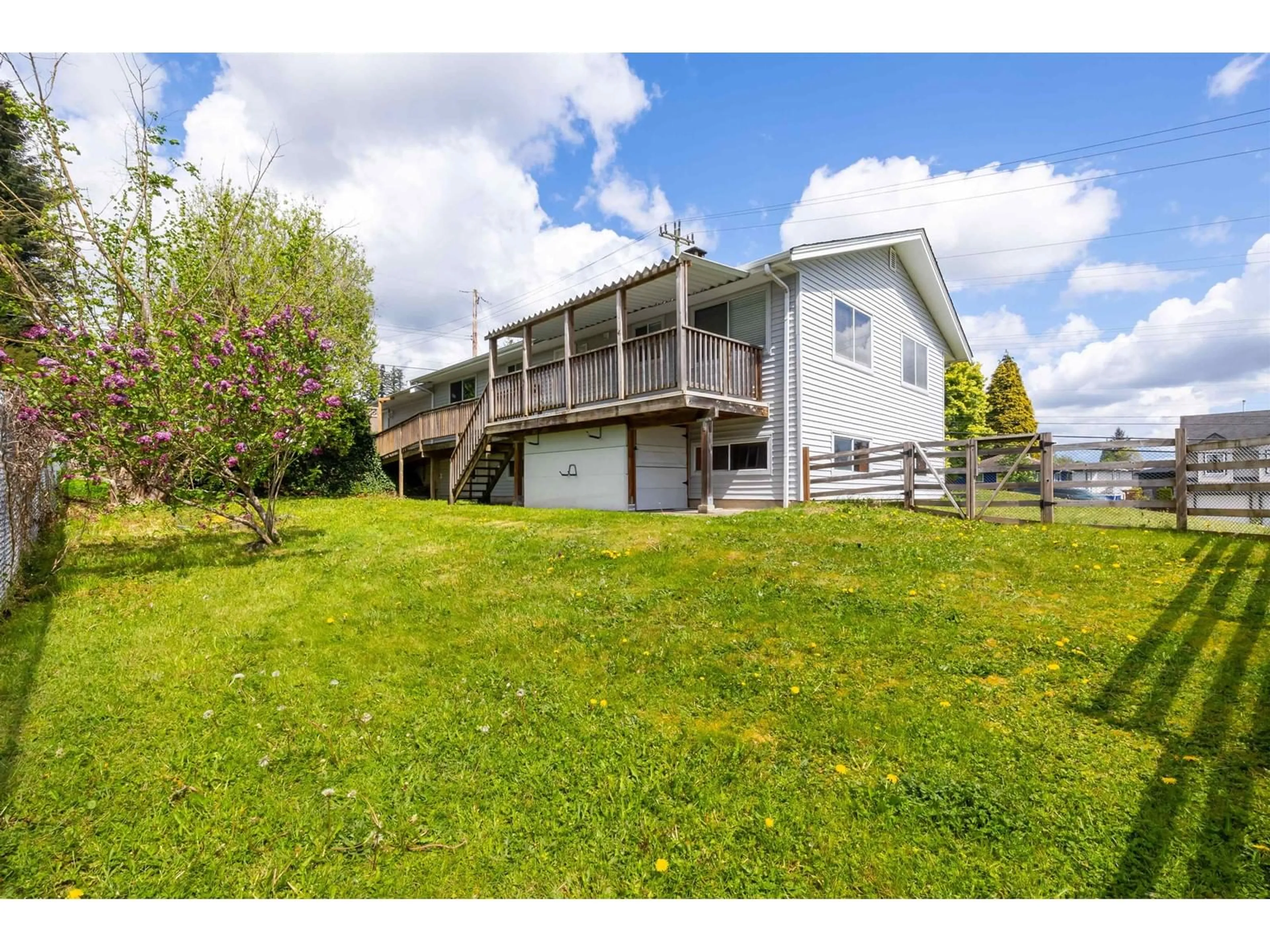 A pic from outside/outdoor area/front of a property/back of a property/a pic from drone, water/lake/river/ocean view for 8135 CEDAR, Mission British Columbia V2V3N2