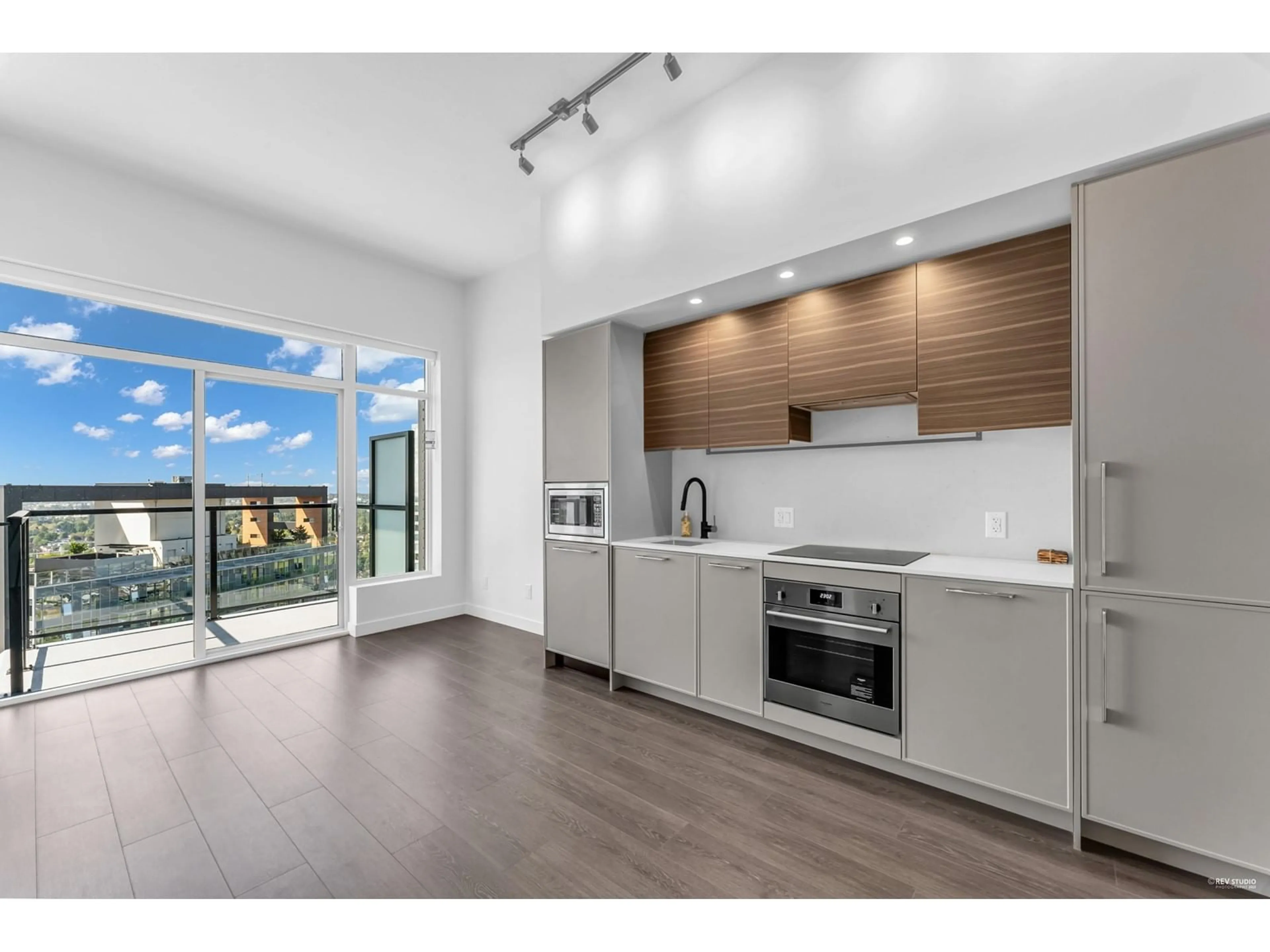 Open concept kitchen, unknown for 3201 - 13725 GEORGE JUNCTION, Surrey British Columbia V3T0V7