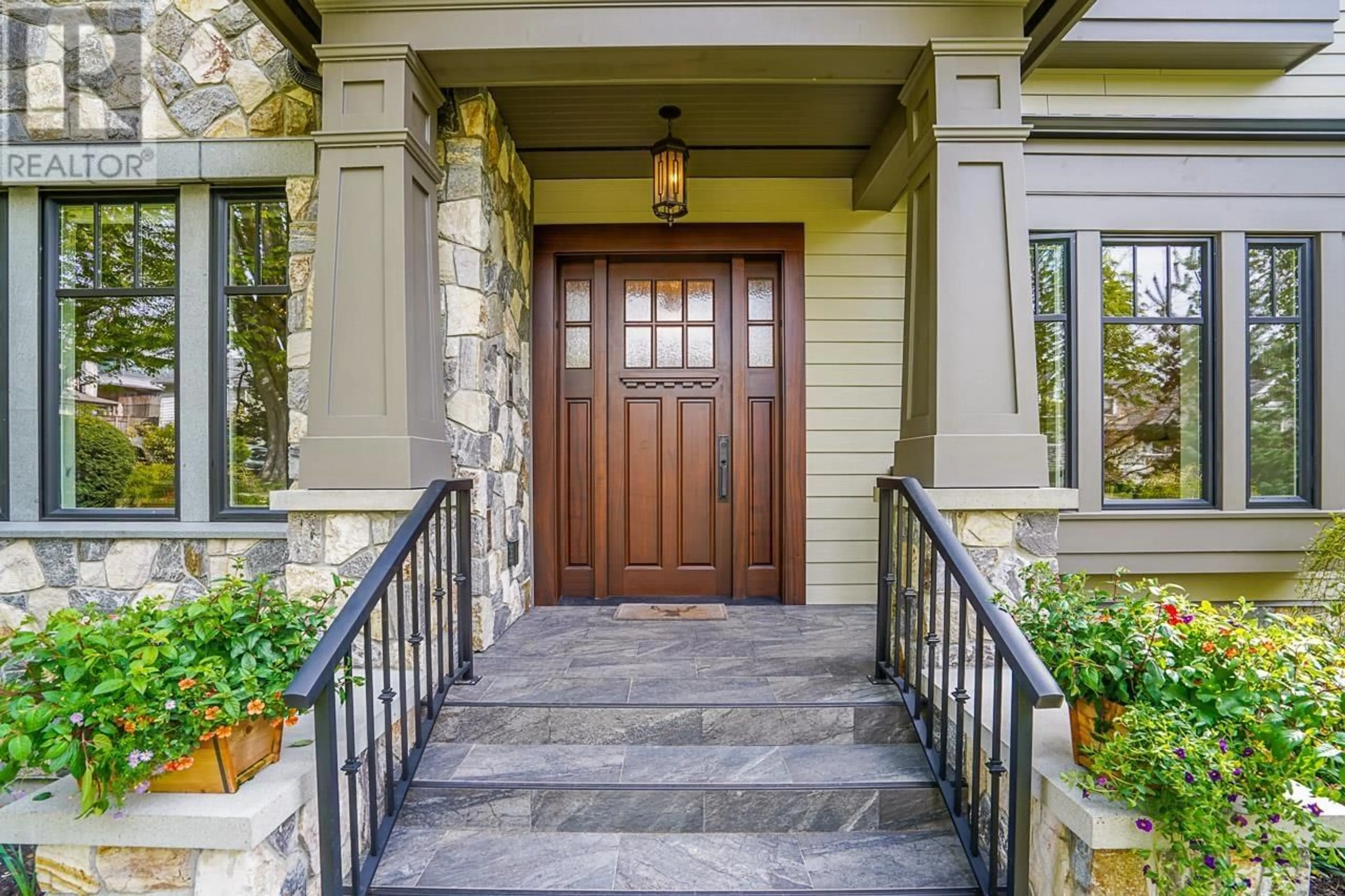 Indoor entryway for 3530 34TH AVENUE, Vancouver British Columbia V6N2K8