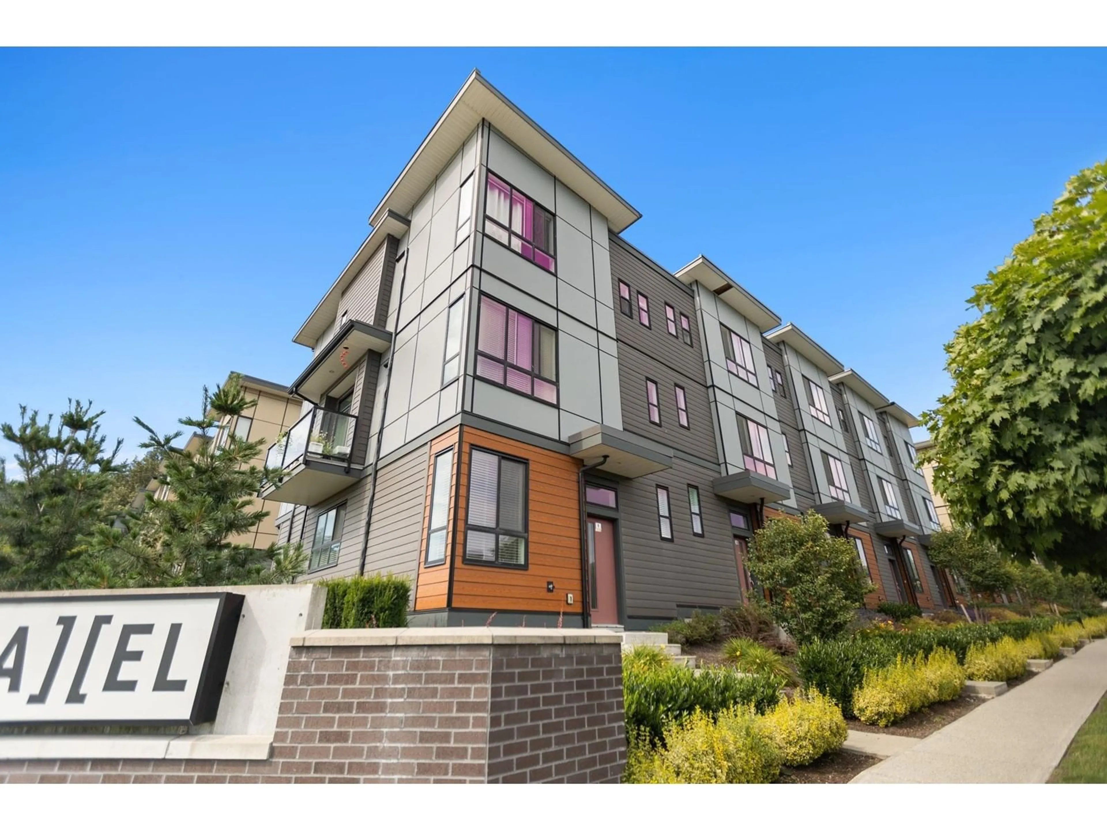 Patio, building for 9 - 1938 NORTH PARALLEL, Abbotsford British Columbia V3G0H1