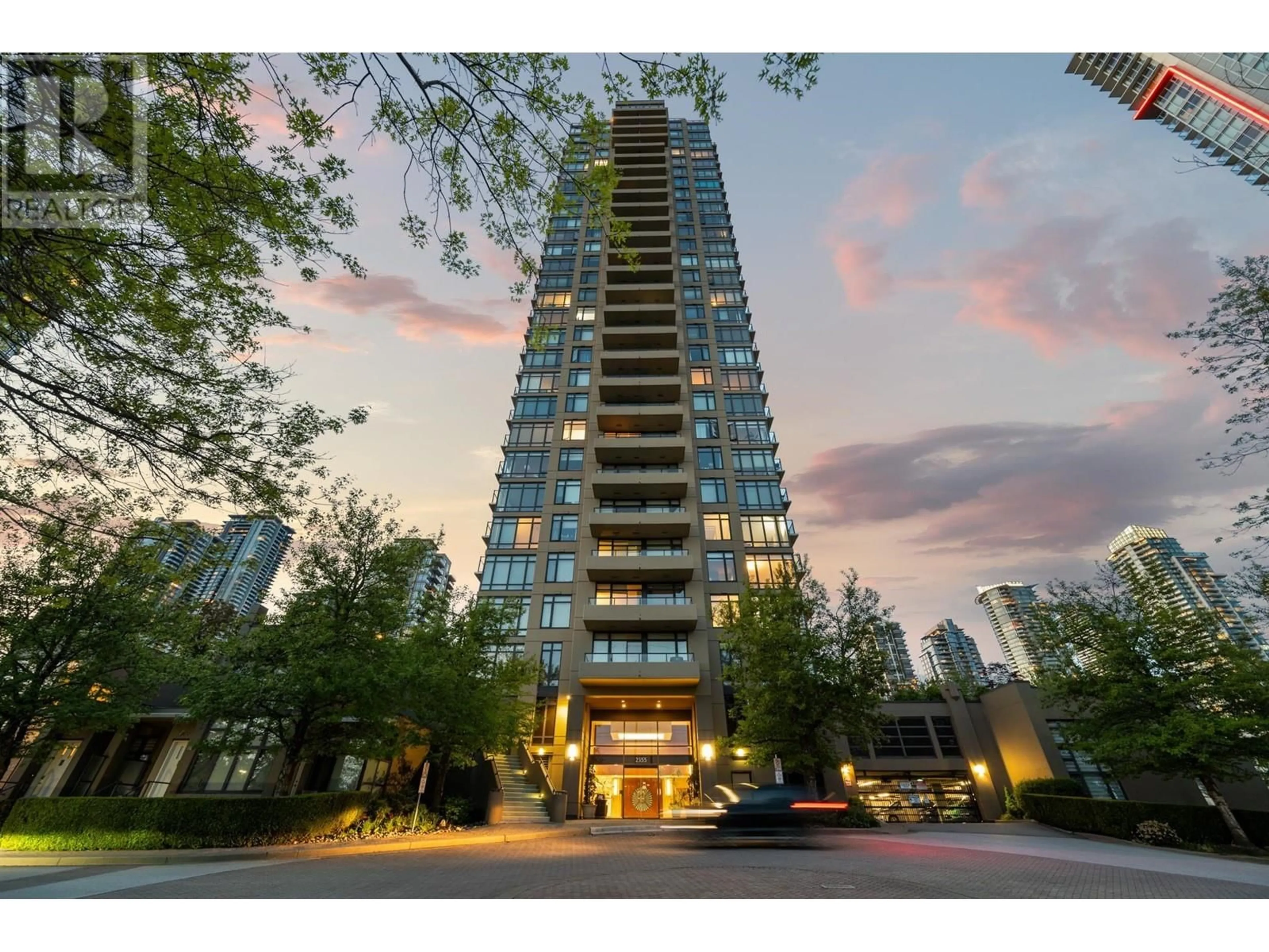 Indoor foyer for 804 - 2355 MADISON AVENUE, Burnaby British Columbia V5C0B3
