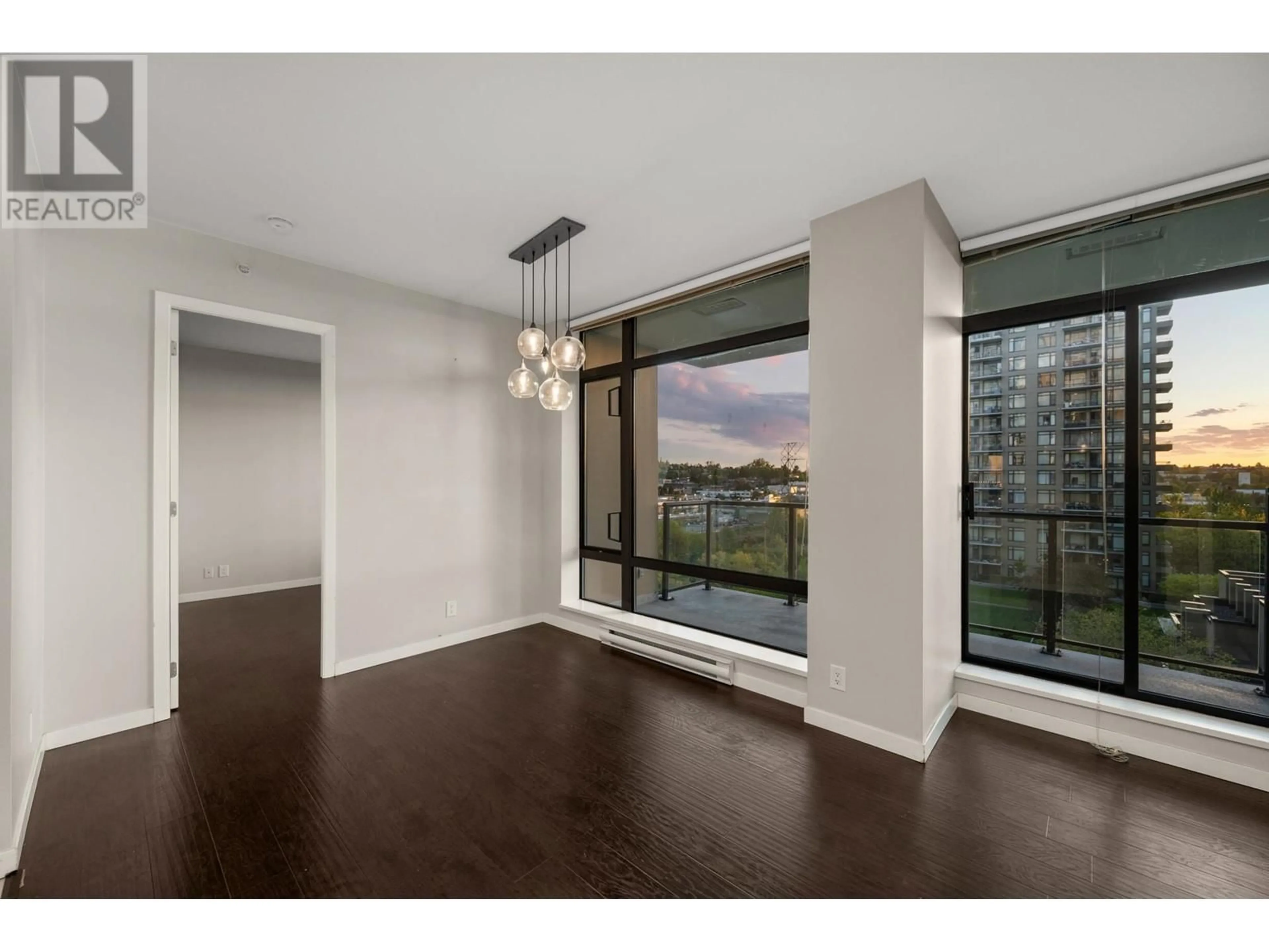A pic of a room for 804 - 2355 MADISON AVENUE, Burnaby British Columbia V5C0B3
