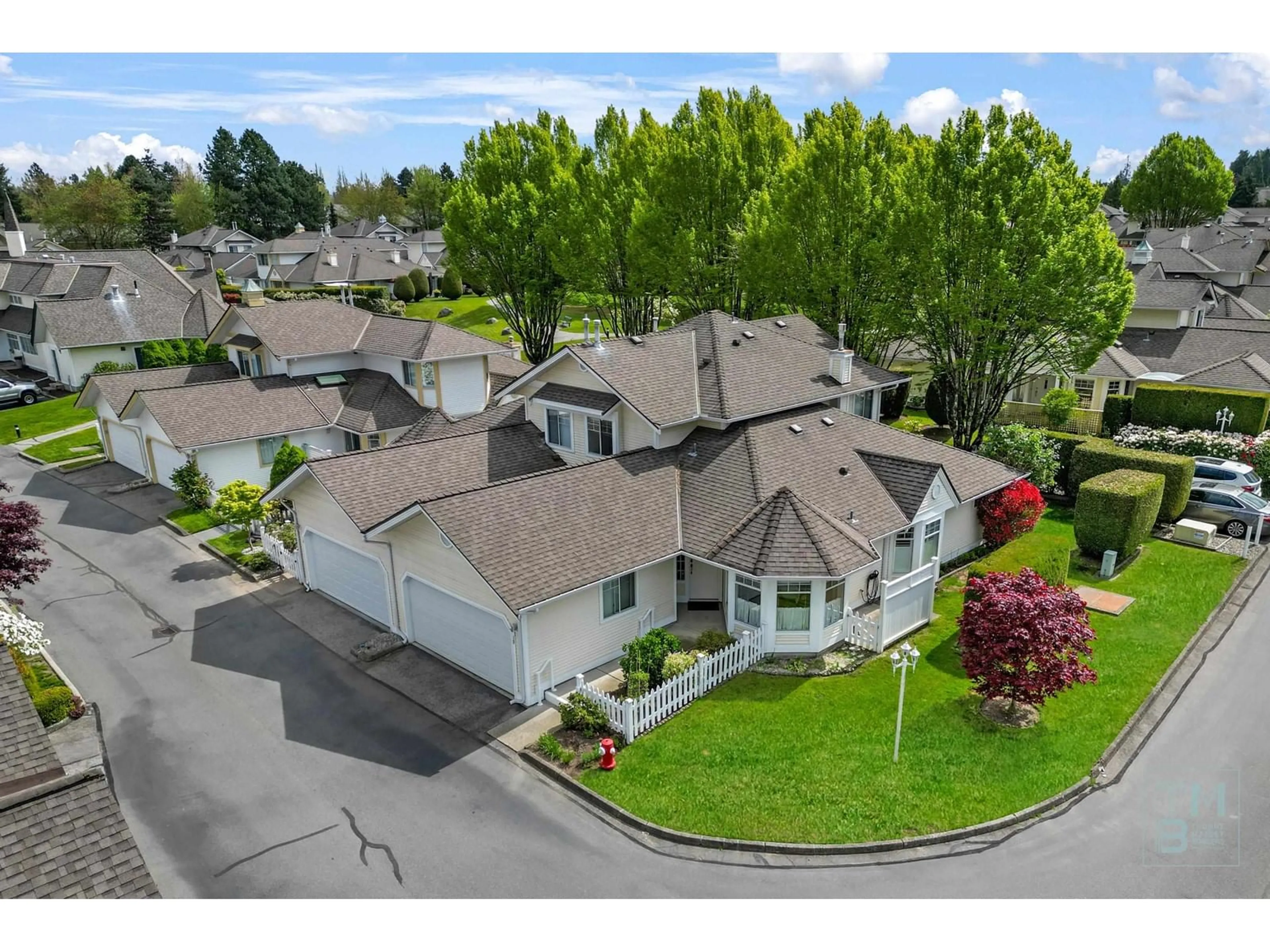 A pic from outside/outdoor area/front of a property/back of a property/a pic from drone, street for 12 - 21138 88TH, Langley British Columbia V1M2G7