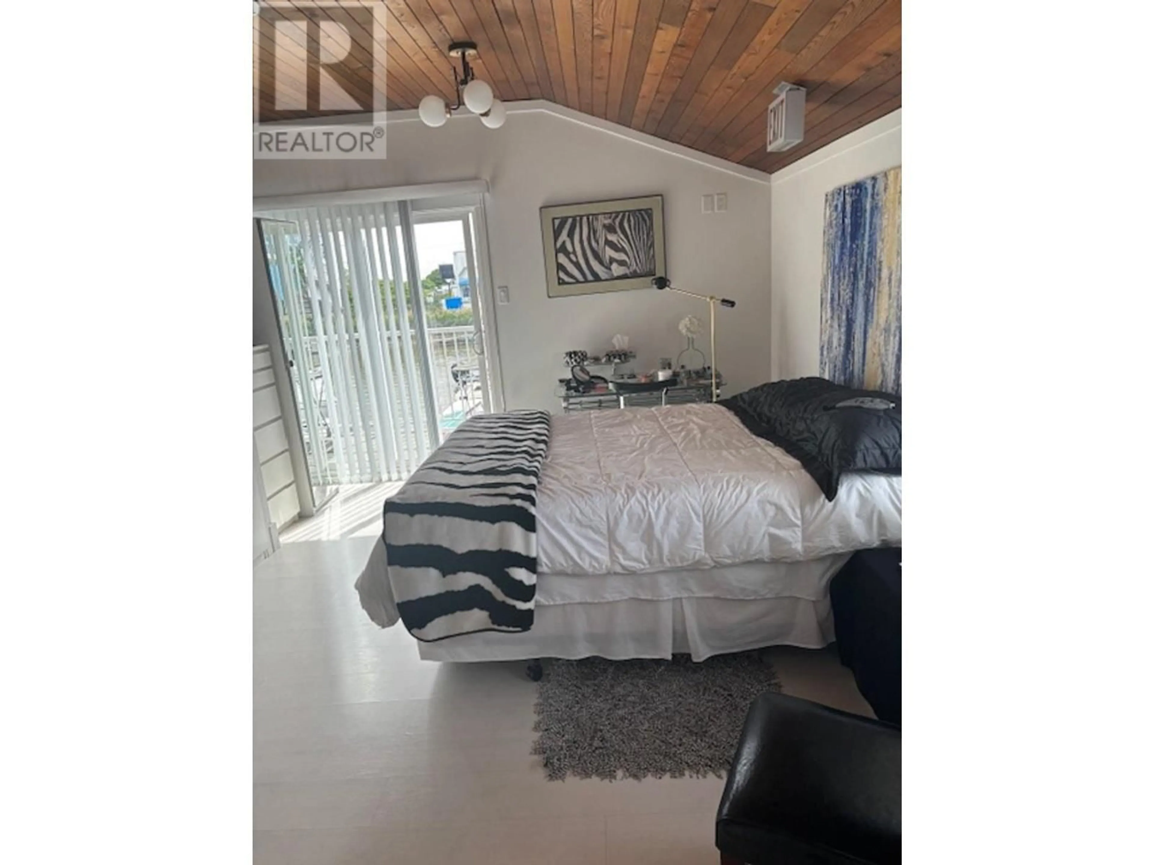 Bedroom with bed, unknown for E26 - 8331 RIVER ROAD, Richmond British Columbia V6X1Y1