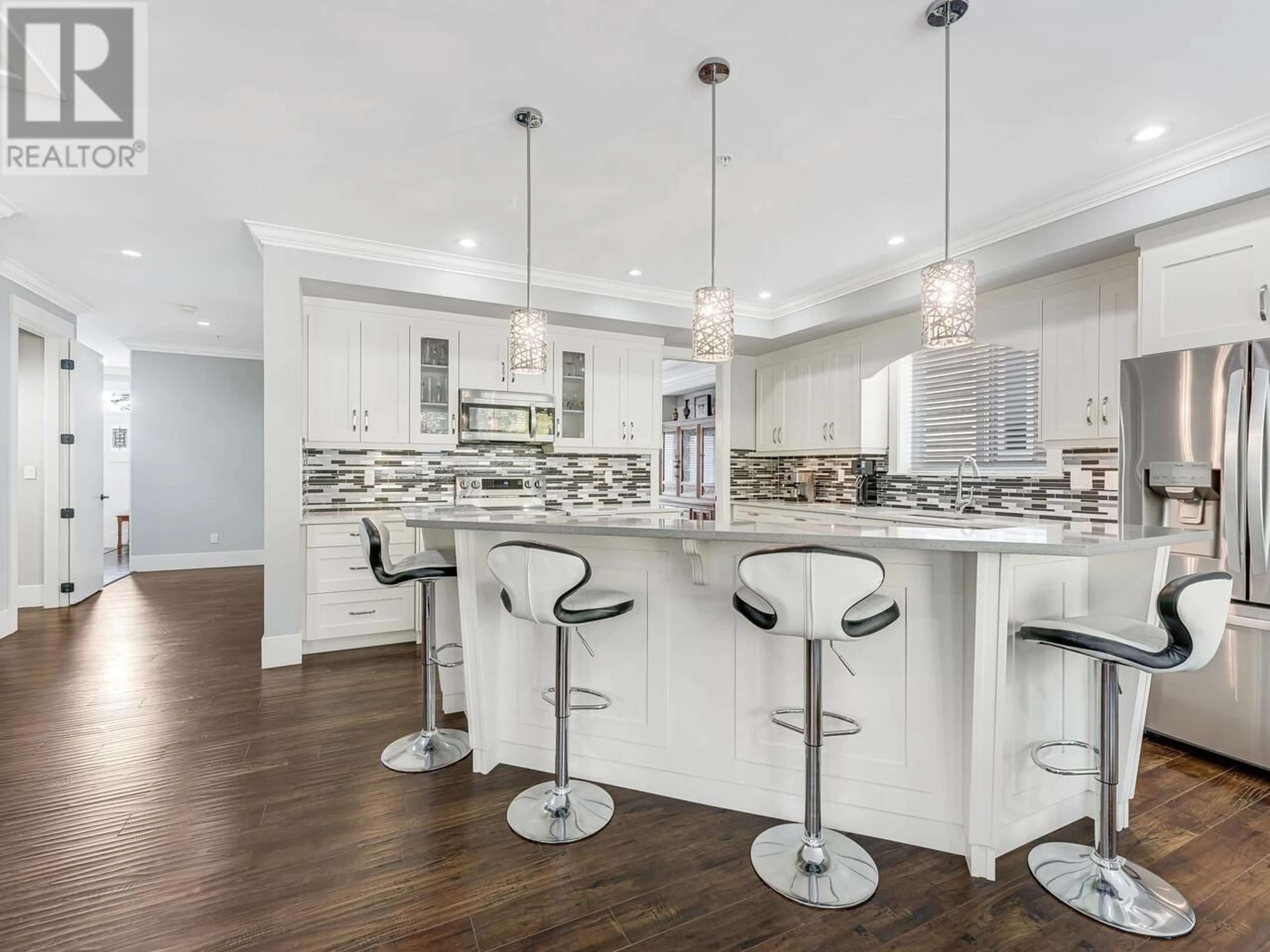 Contemporary kitchen, unknown for 10076 247 STREET, Maple Ridge British Columbia V2W0H1
