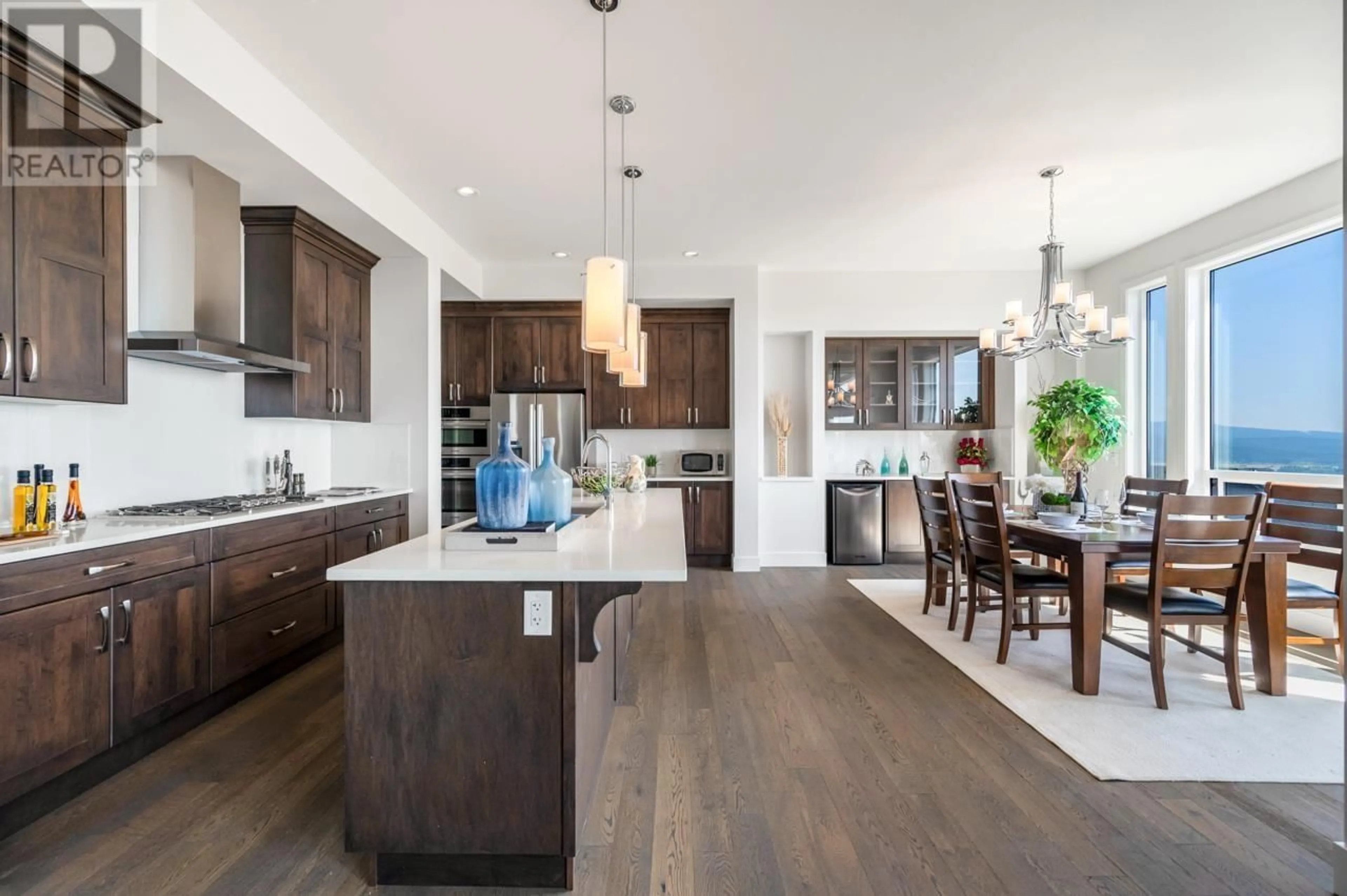 Open concept kitchen, unknown for 1431 STRAWLINE HILL STREET, Coquitlam British Columbia V3E0L6