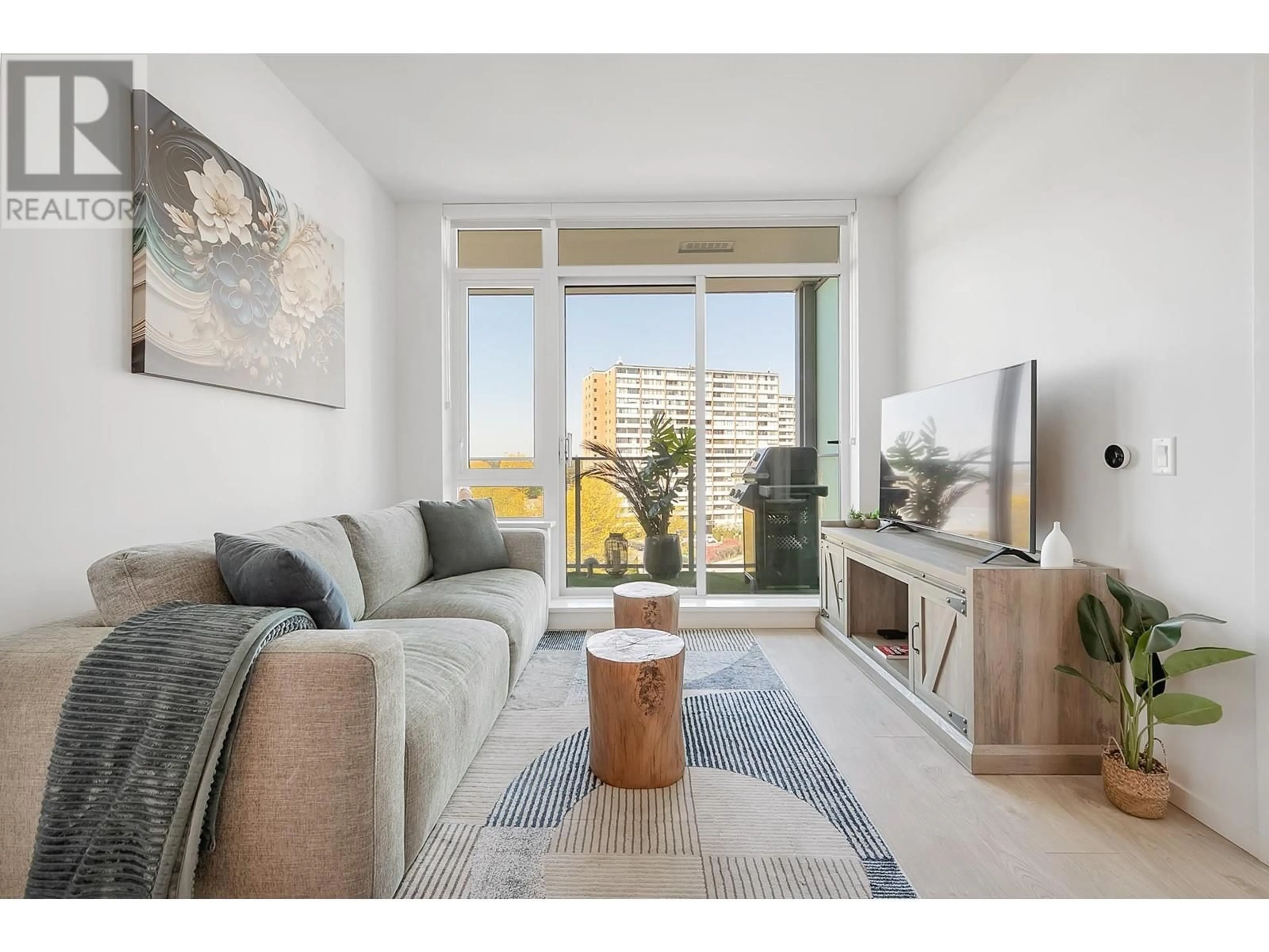 Living room with furniture, unknown for 620 - 6808 MINORU BOULEVARD, Richmond British Columbia V6Y0M7