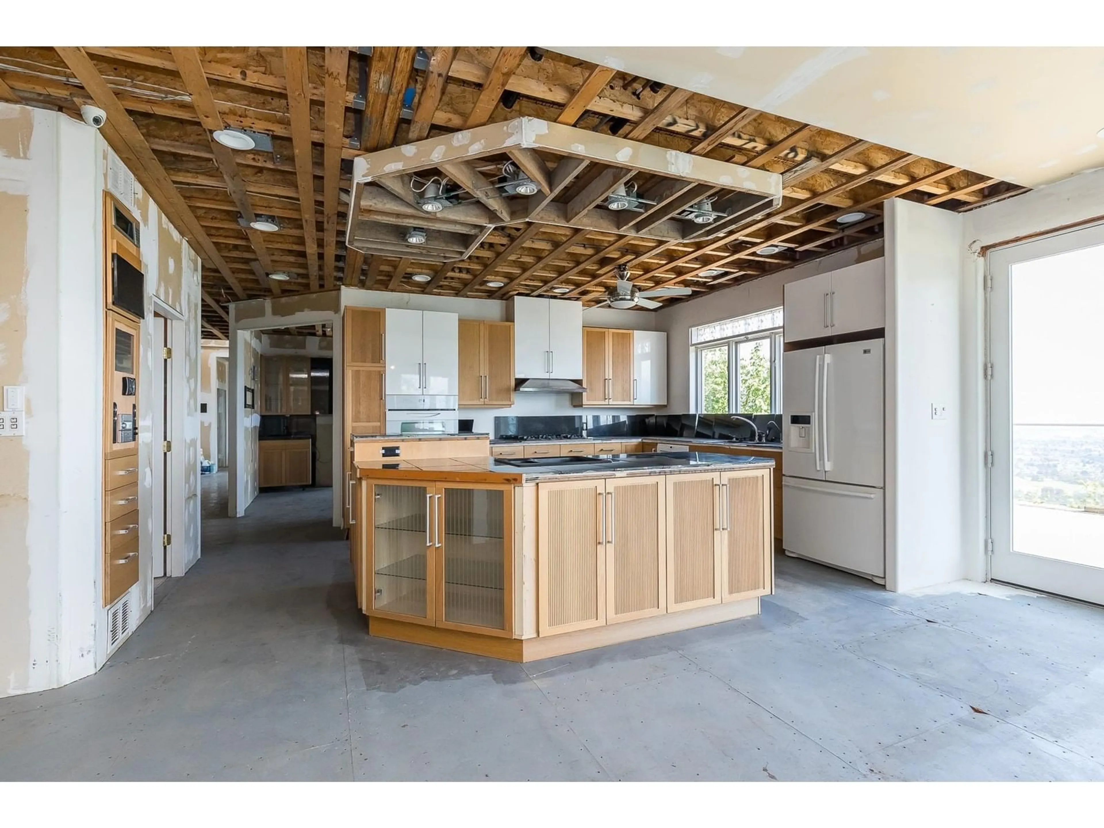 Open concept kitchen, unknown for 43619 BRACKEN DRIVE, Chilliwack British Columbia V2R4A4
