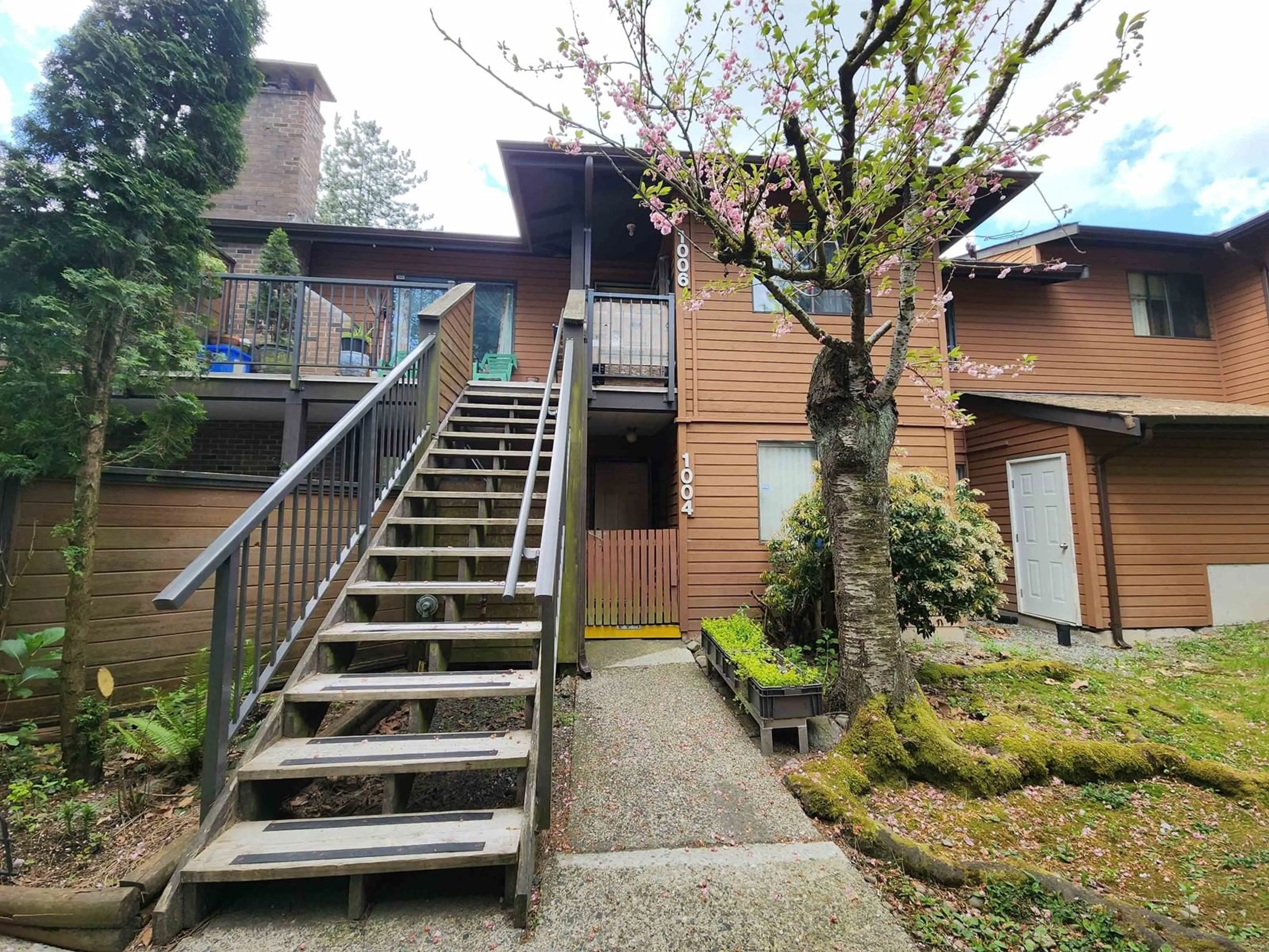 Unknown for 1004 - 10620 150, Surrey British Columbia V3R7S1