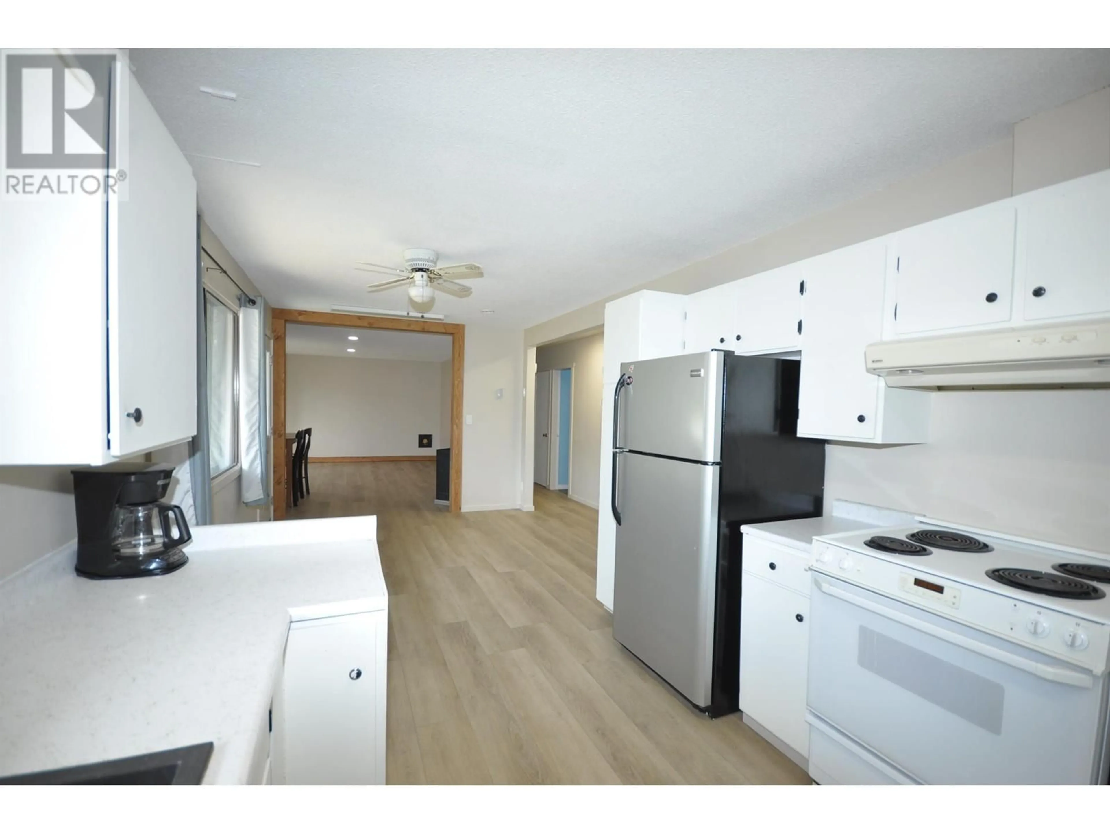 Standard kitchen, wood/laminate floor for 114 CONRAD CRESCENT, Williams Lake British Columbia V2G2L6