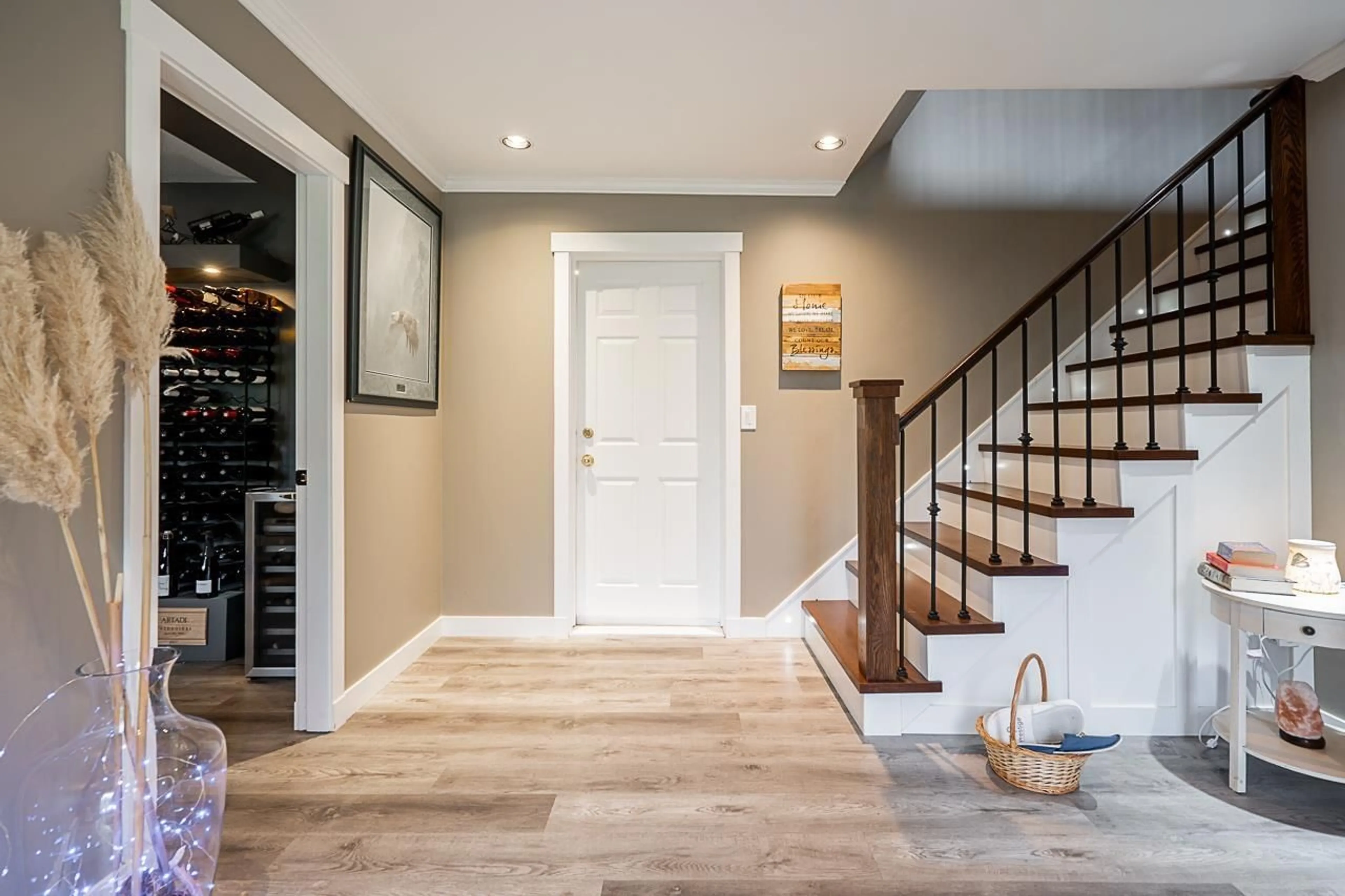 Indoor entryway for 20900 45A, Langley British Columbia V3A3G5