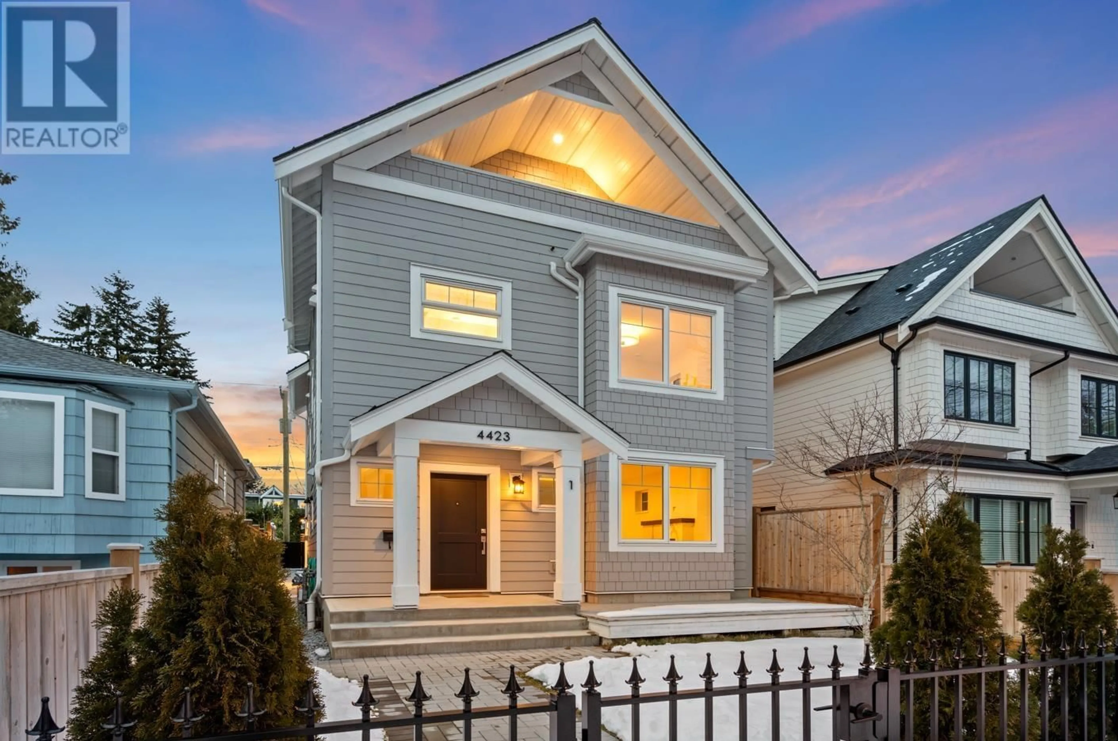 Home with vinyl exterior material, street for 2 - 4423 W 16TH AVENUE, Vancouver British Columbia V6R3E7