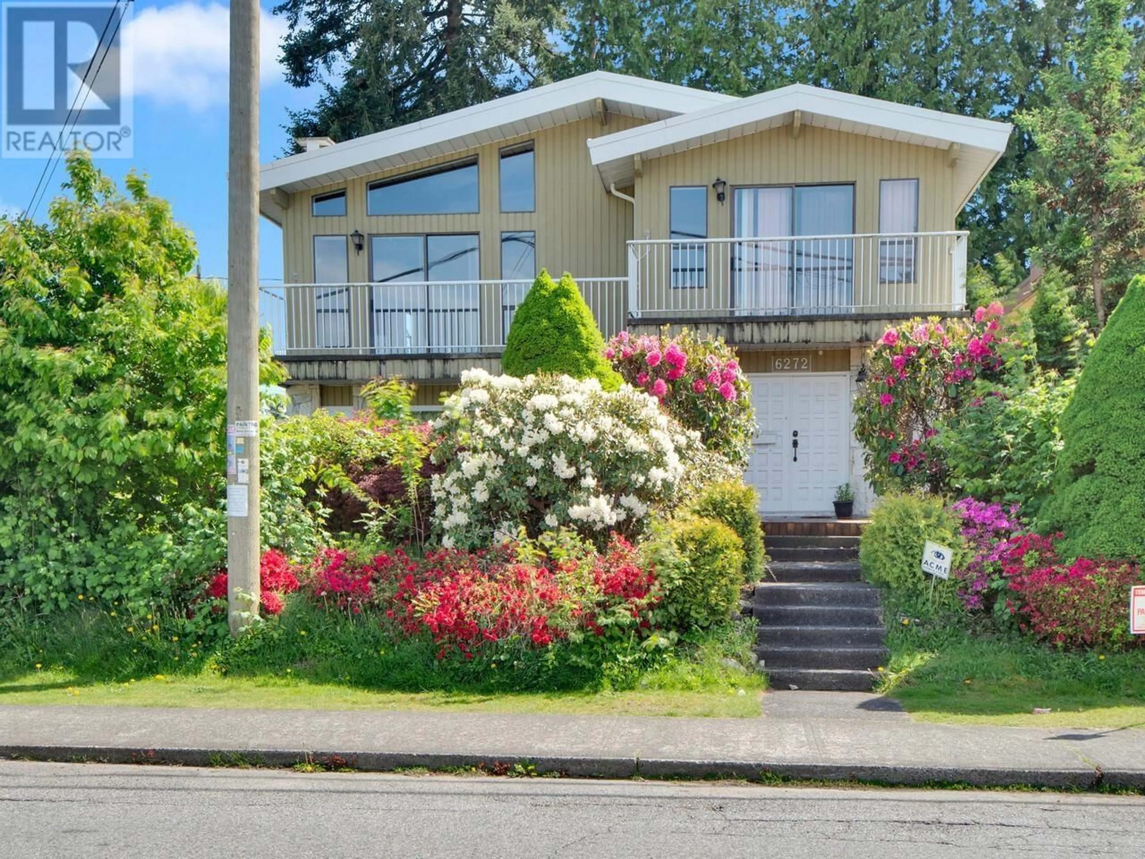 Home with vinyl exterior material, street for 6272 BRYANT STREET, Burnaby British Columbia V5H1Y2