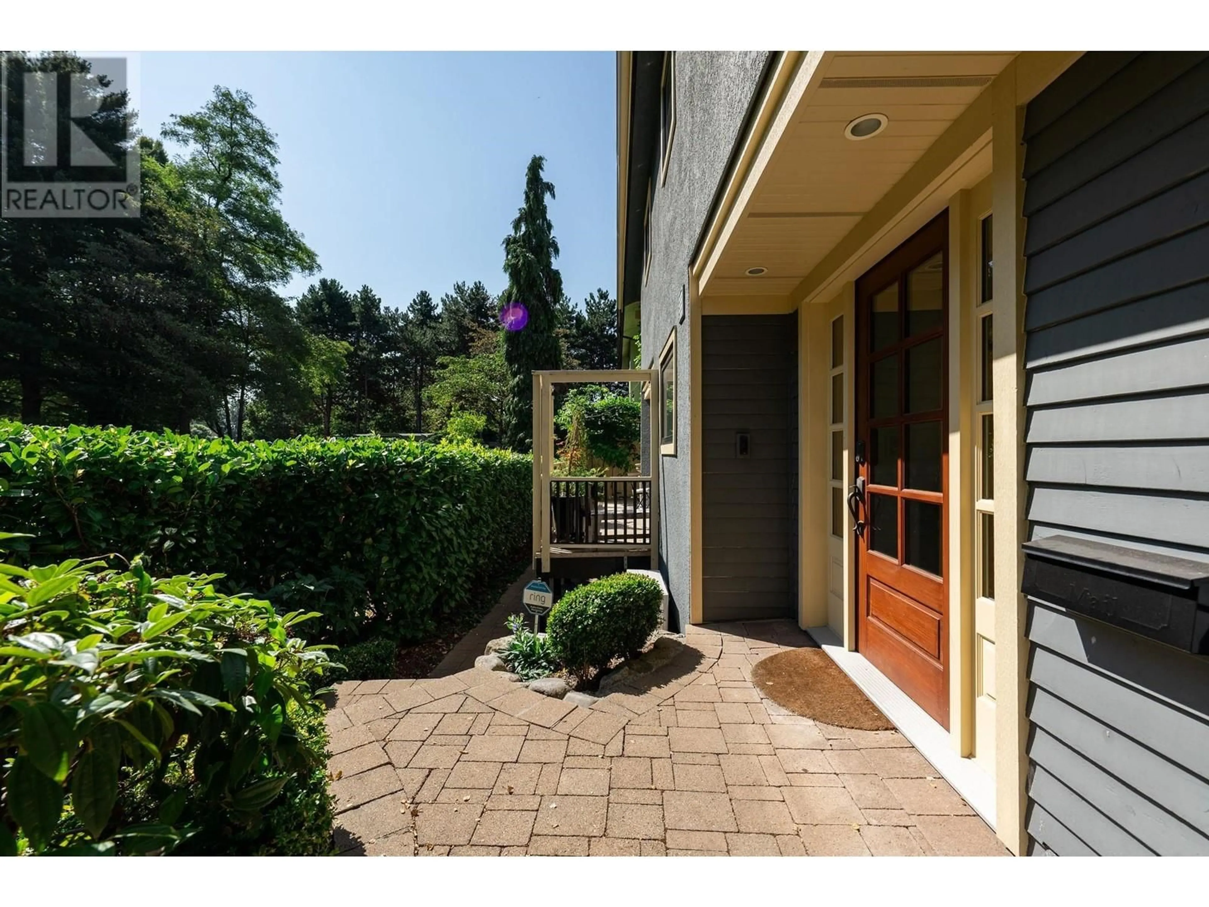 Patio, street for 777 PRIOR STREET, Vancouver British Columbia V6A2G8
